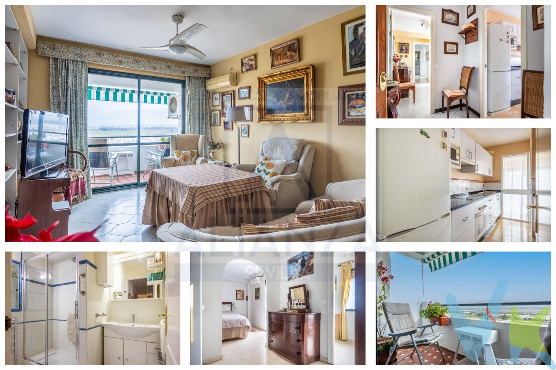 PISO EN JARDIN ATALAYA CON VISTAS PANORÁMICAS A SEVILLA. Permítame transportarle a un hogar donde la serenidad del entorno natural se fusiona con la comodidad de la vida urbana: este encantador piso situado en el corazón de la prestigiosa Urbanización Jardín Atalaya, en Camas. Con una ubicación privilegiada junto al Paraje Natural del Cerro de Santa Brígida, esta vivienda no es solo un lugar para vivir, sino un refugio con dos dormitorios, un despacho, y un baño, todo en buen estado y listo para ser disfrutado. Desde el momento en que se cruza el umbral se siente una atmósfera acogedora. La distribución fluida nos guía hacia el corazón de la casa: un amplio salón-comedor bañado en luz natural y pintado en tonos cálidos. Este espacio es el escenario perfecto para la vida diaria y el entretenimiento, equipado con una estantería de obra que abraza una pared completa, ideal para los amantes de la lectura y la decoración. Pero el verdadero deleite comienza al asomarse. El piso cuenta con dos magníficas terrazas que se convierten en auténticos balcones hacia el horizonte. Aquí, el tiempo se detiene mientras usted contempla unas vistas panorámicas espectaculares que abrazan la inmensidad de Sevilla. Podrá seguir el perfil urbano de la ciudad, identificar la inconfundible silueta de la Torre Pelli y disfrutar de atardeceres que tiñen de dorado el paisaje. Es el lugar ideal para disfrutar de un café matutino o de una cena al fresco, con la tranquilidad de estar inmerso en un entorno natural y la emoción de tener la ciudad a sus pies. La vivienda ofrece un dormitorio principal que cuenta con armarios empotrados y terraza privada, un segundo dormitorio amplio y confortable y además, un espacio adicional de gran valor: un despacho/sala de estudio que conecta con el dormitorio principal. Este rincón flexible es perfecto para el teletrabajo, una biblioteca privada o un área de hobby, adaptándose a las necesidades de la vida moderna.  El baño ha sido reformado y ampliado contando con una accesible y cómoda placa de ducha. La cocina, moderna y funcional, exhibe mobiliario blanco, encimeras de granito negro y está totalmente equipada con electrodomésticos. Su diseño de estilo galería maximiza el espacio y la luz. Anexo a ella, encontramos una zona de servicio con lavadora y termo, discreta y bien ventilada. Además de un buen estado de conservación, la propiedad ofrece todas las comodidades de una vida de calidad. La urbanización Jardín Atalaya es un remanso de paz con piscina comunitaria y club social que te ofrece servicio de restauración y zona de ocio,  perfecta para refrescarse y disfrutar en familia durante los meses de verano. Olvídese de las escaleras, ya que el edificio cuenta con ascensor para un acceso fácil y cómodo en todo momento. Vivir aquí es conjugar la tranquilidad de la naturaleza con la proximidad a todos los servicios y la excelente conexión con Sevilla. Es, en definitiva, una oportunidad única para disfrutar de un hogar luminoso, con espacios exteriores de ensueño y unas vistas que le robarán el aliento cada día. Informamos a nuestros clientes que el precio de venta no incluye lo siguiente: Honorarios de la agencia inmobiliaria, impuestos (el Impuesto de Transmisiones Patrimoniales, I.V.A. o A.J.D., en su caso), otros gastos de la compraventa (gastos de registro de la Propiedad, Notaría, gestoría ni de posible financiación). Documento F.I.A. a disposición del consumidor según Decreto 218/2005 Junta de Andalucía.