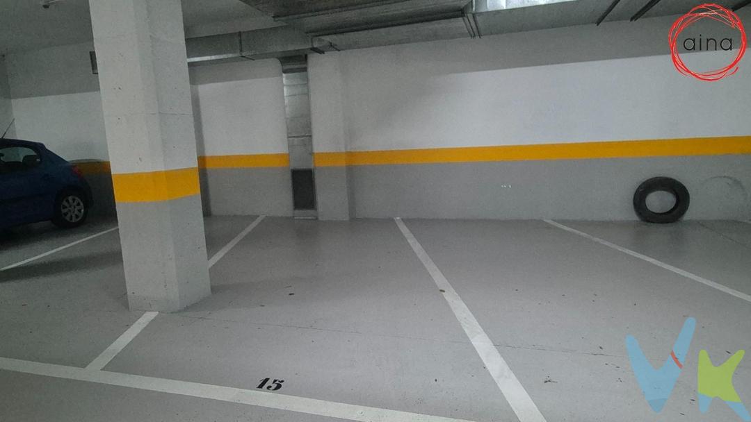 Garaje en propiedad en venta en la C/ Monasterio de Oliva 5-7, Acceso de los coches por la trasera. medidas 5m por 2,10m pero con columna que estrecha a 1,9m.