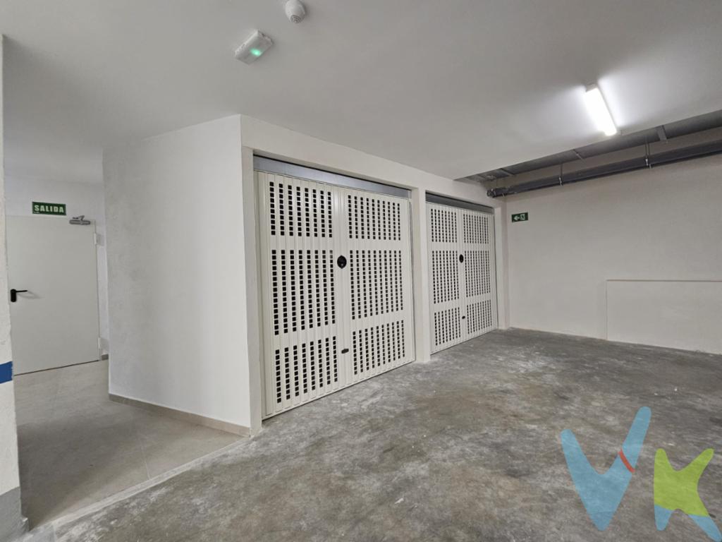 Disponemos de varias cocheras a la venta, ubicadas en una zona privilegiada del centro de la ciudad. Estas cocheras son ideales para aquellos que buscan un espacio seguro y accesible para su vehículo.Características:Precio:  29.900 EURSuperficie: 27 m² construidosUbicación: Centro de Paterna, cerca de la Plaza Mayor y con fácil acceso a las principales vías de la ciudad.Con impuestos incluidos