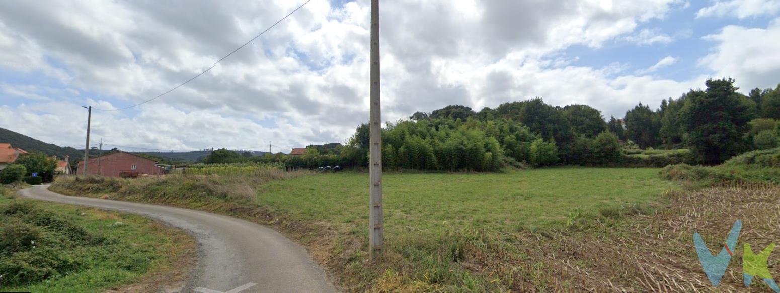 Lote de fincas urbanas y rústicas en venta  Arnuero (Cantabria)Se ofrece en venta un interesante lote de 11 fincas urbanas y rústicas situadas en el municipio de Arnuero, en la zona costera de Cantabria, un enclave de gran belleza natural y atractivo turístico.El conjunto está compuesto por varias parcelas, tanto de calificación urbana como rústica, que no cuentan actualmente con posibilidad de edificación, lo que las convierte en una excelente opción para quienes buscan invertir en terreno con valor patrimonial, o darles un uso agrícola, recreativo, paisajístico o de conservación.Estas fincas se encuentran en un entorno tranquilo, rodeado de naturaleza, con fácil acceso a los núcleos urbanos de Isla, Noja y Santoña, y a escasos minutos de algunas de las mejores playas de Cantabria. Ideal para quienes desean contar con un espacio propio en una zona con gran proyección y encanto.La venta se realiza en bloque, no de forma individual, representando una oportunidad única para adquirir suelo en una de las zonas más cotizadas del litoral cántabro, ya sea como inversión a largo plazo o para uso particular no edificable.NO SE PUEDE EDIFICAR EN NINGUNA DE LAS FINCAS. Más información disponible bajo consulta.