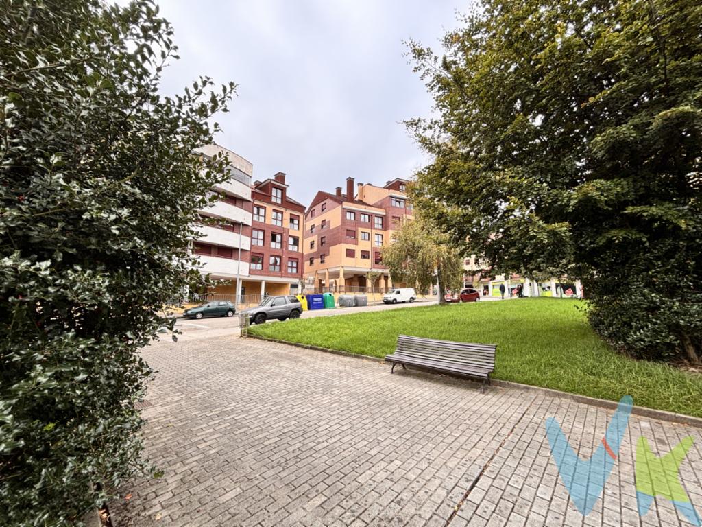 ¡Descubra su próximo hogar en  Gijón! Tenemos el placer de presentar un piso en venta en Roces que promete satisfacer incluso al comprador más exigente. Esta excepcional propiedad, ubicada en una de las zonas mejor comunicadas de la ciudad, es una oportunidad que no querrá dejar escapar.Este encantador piso se sitúa en la primera planta de un edificio seminuevo.,totalmente exterior al parque con una muy buena distribución interior.Dispone de dos amplias habitaciones, gran salón comedor , cocina amueblada y dos baños,además de Plaza de Garaje grande y Trastero con muy fácil acceso.IDEAL para primera vivienda o como inversión para alquiler y sacar una BUENA RENTABILIDAD.Ubicado en una zona estratégica de Gijón, este piso goza de una excelente conexión con las principales vías de transporte y se encuentra cerca de todos los servicios necesarios para una vida confortable. Desde tiendas de alimentos y restaurantes hasta centros educativos y de salud, todo está a su alcance además, su proximidad a parques y áreas de esparcimiento convierte a este lugar en un espacio ideal para disfrutar del aire libre y la vida en comunidad.Invitamos a todos los interesados a visitar esta magnífica propiedad,aquí encontrará no solo un piso, sino un hogar lleno de posibilidades y calidez. No pierda la oportunidad de vivir en un espacio que combina funcionalidad, estilo y ubicación privilegiada.Para organizar una visita o recibir más información, no dude en ponerse en contacto con nosotros. Estamos a su disposición para responder todas sus preguntas y ayudarle durante todo el proceso de compra.En el precio no están incluidos ni el Impuesto de Transmisiones Patrimoniales ni los gastos de notaria y registro.