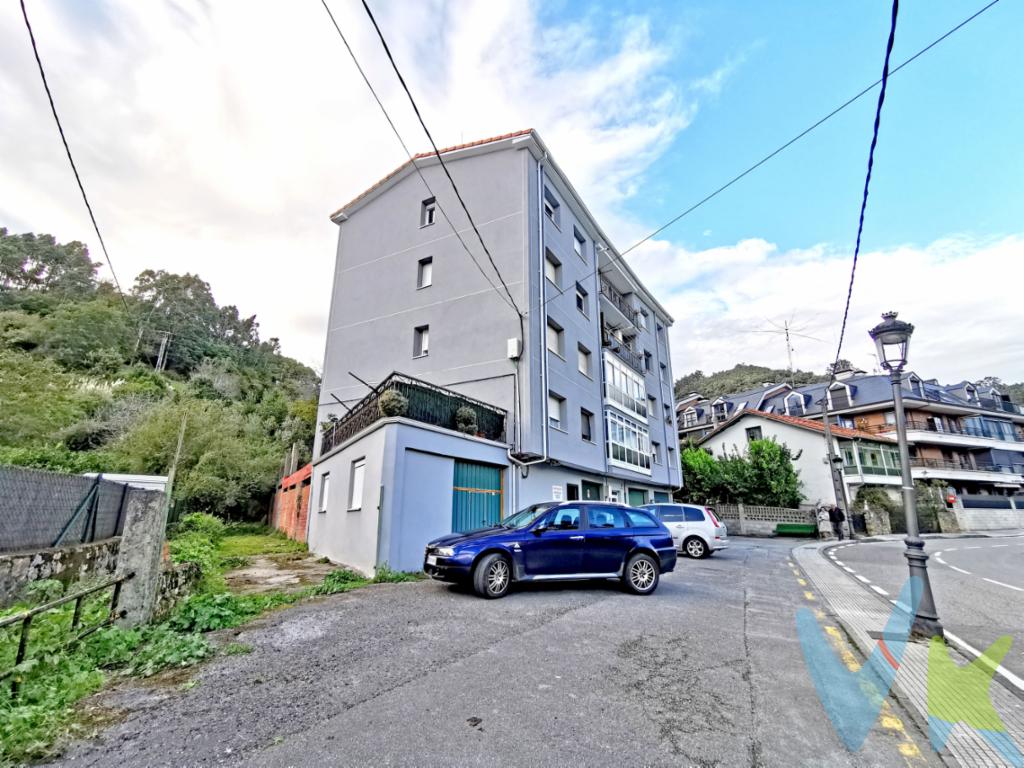 ¡Oportunidad única en Limpias! Local comercial en bruto de 552 m2 con proyecto para edificio de dos plantas¿Sueñas con hacer realidad tu negocio ideal en un lugar estratégico? Este local comercial en bruto en la calle Conde Albox de Limpias, Cantabria, te ofrece la oportunidad perfecta para convertir tu visión en realidad.Un lienzo en blanco para tu proyecto:552 m2 diáfanos te permiten personalizar y adaptar el espacio a las necesidades específicas de tu negocio.Local a estrenar, nunca antes utilizado, lo que te brinda la libertad de diseñarlo y equiparlo a tu gusto para el uso que necesites.Ubicación privilegiada localidad cercana a la autovía A-8 y a municipios como Laredo, Colindres, Ramales y AmpueroMás que un local, una inversión:Proyecto registrado para construir un edificio de dos plantas sobre el bajo comercial, lo que te ofrece la posibilidad de ampliar tu negocio o generar ingresos adicionales mediante alquiler.Inversión con gran potencial de rentabilidad en una zona en constante crecimiento.No pierdas esta oportunidad única. ¡Solicita más información y agenda tu visita hoy mismo!    