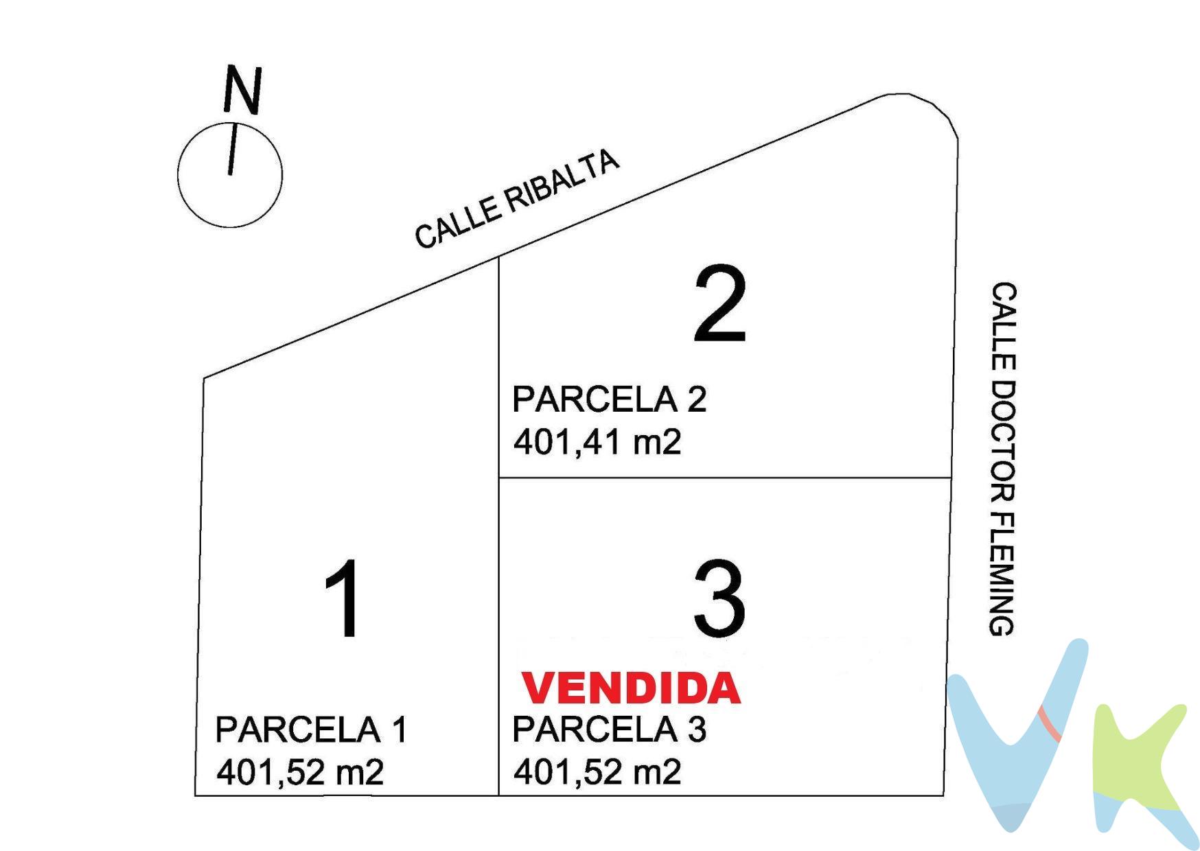 Parcelas urbanas en venta muy cerca del mar. Calle Ribalta, próximas al hotel Trinimar, a unos 300 metros de la playa del Heliópolis. Opción de varias tipologías, con diferentes metros y precios, así como la opción de comprar la parcela o de elaborar un proyecto llave en mano. Los gastos y gestiones de segregar el solar están incluidos en el precio y se puede pedir licencia de obras de forma inmediata ya que son parcelas urbanas sin necesidad de ningún trámite previo. La opción más económica es de 180.700€. Por mandato expreso del propietario comercializamos este inmueble mediante contrato de multi-exclusiva, por el cual numerosas agencias colaboradoras, nacionales e internacionales, ofrecen esta vivienda a sus potenciales compradores, todo ello garantizando un servicio de calidad, un trato fácil, sencillo y sin interferencias de terceros, ya que la gestión es a través de nuestra agencia. *Impuestos, gastos de compraventa tales como honorarios agencia y financiación no incluidos. . 