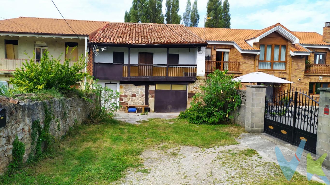 ¿Buscas una casa para poder decorar a tu gusto en una zona tranquila, con vistas despejadas y a un paso de Santander? Pues tenemos lo que estabas buscando....En el Municipio de Revilla de Camargo, te ofrecemos esta casa adosada de piedra para rehabilitar completamente.La vivienda se distribuye en dos plantas, cuadra y desván. Cuenta también con un amplio patio en la parte delantera de la casa y una finca urbana de más de 3.000 m² en la parte de atrás, para destinarla a jardín y a huerta.Suministros de agua y luz dados de alta.No esperes más y pídenos información, esta puede ser la oportunidad de crear tu nuevo hogar!!!