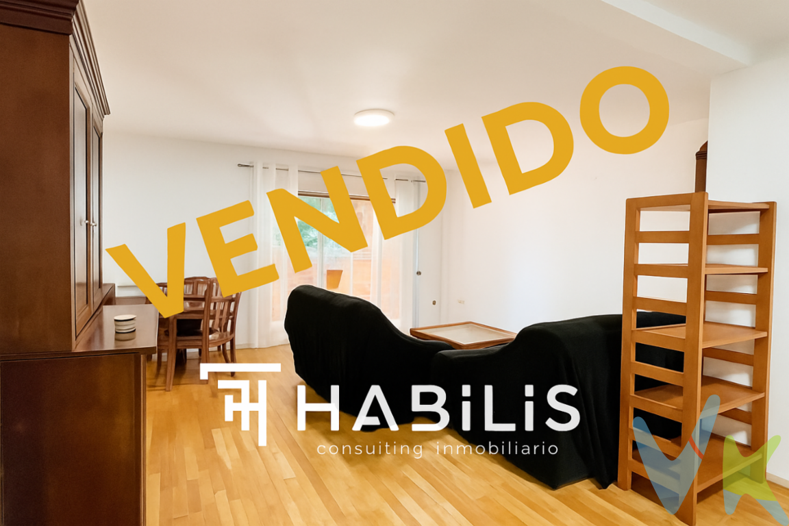 HABILIS Consulting Inmobiliario vende piso muy luminoso de dos habitaciones (originalmente 3) en la localidad de Argés, una de las localidades más demandadas del entorno de Toledo, a tan solo 10 minutos en coche de la capital.El inmueble destaca por su excelente orientación y luminosidad natural en todas las estancias. Cuenta con dos amplios dormitorios, un salón acogedor con terraza en esquina, cocina independiente con tendedero y baño completo. Por su ubicación y características, es una opción muy interesante para inversores que buscan una propiedad lista para alquilar en un municipio con alta demanda residencial y buena rentabilidad.Una oportunidad perfecta para quienes quieren invertir en una zona tranquila, bien comunicada y con proyección.📞 Contacta con nosotros para más información y agenda tu visita.Te esperamos en nuestras oficinas en Calle Diputación Nº 7 de Toledo o en el teléfono 624 260 263 Nuestro departamento financiero te asesorará gratuitamente de la mejor financiación a tu medida para TU nuevo HOGAR.#HazloMásPráctico