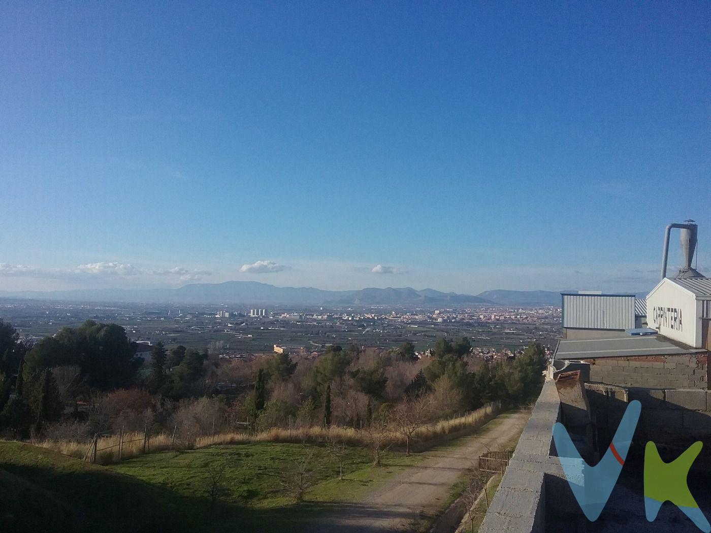 Estupendo solar industrial en el Polígono Industrial Las Canteras, en término Municipal de Monachil, con una dimensión de 1.200 m2, ideal para cualquier tipo de negocio. Cuenta con una concesión del ayuntamiento de 75 años de los cuales le quedan 43 años de concesión prorrogables. A tan solo 4 kilómetros de Granada y con muy fácil acceso de la A-395. No lo dudes y llámanos para visitarla. Ref. N191. * El PVP indicado no incluye impuestos ni gastos de Escritura. * Honorarios de agencia (2,5% del precio de venta + IVA) no incluidos. * Las superficies expresadas en esta página tienen carácter descriptivo y son aproximadas. Los precios pueden ser susceptibles de modificación sin previo aviso. 