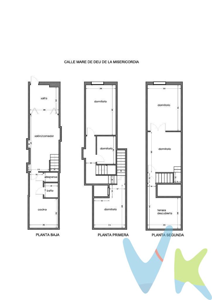 ¡Oportunidad Única en el Centro de Burriana!. Se vende casa de 3 alturas para rehabilitar, ubicada en pleno corazón de Burriana. Esta propiedad ofrece una excelente oportunidad de inversión para aquellos que buscan un proyecto de renovación integral con gran potencial. Características de la Propiedad:. Tres Alturas: Espaciosa distribución en tres niveles, perfecta para adaptar a tus necesidades y . gustos. Terraza exterior de uso privativo en segunda planta de aproximadamente 10 m2. Ubicación Privilegiada: Situada en el centro de Burriana, a pocos pasos de todos los servicios. Potencial de Renovación: Ideal para diseñar y construir la casa de tus sueños, aprovechando su estructura y ubicación. Espacios Amplios: Habitaciones amplias y luminosas que ofrecen múltiples posibilidades. Entorno Costero: Disfruta de la cercanía al puerto y las playas, lo que añade un atractivo extra para quienes aman la vida cerca del mar. ¿Por Qué Elegir Esta Propiedad?. Inversión Rentable: Una excelente oportunidad de inversión en una zona con alta demanda y creciente revalorización. Personalización Total: La posibilidad de diseñar cada rincón de la casa a tu gusto, creando un hogar único. Calidad de Vida: Vivir en el centro de Burriana te permitirá disfrutar de un estilo de vida relajado y cómodo, con todos los servicios a tu alcance y la belleza del entorno costero. No dejes pasar esta oportunidad única de adquirir una casa con tanto potencial en una ubicación privilegiada. No dudes en consultar con nuestro departamento financiero para obtener más información. En el precio del inmueble no están incluidos los gastos de la compraventa ni los honorarios de la agencia. Para obtener más información o para programar una visita, ¡contáctanos hoy mismo!