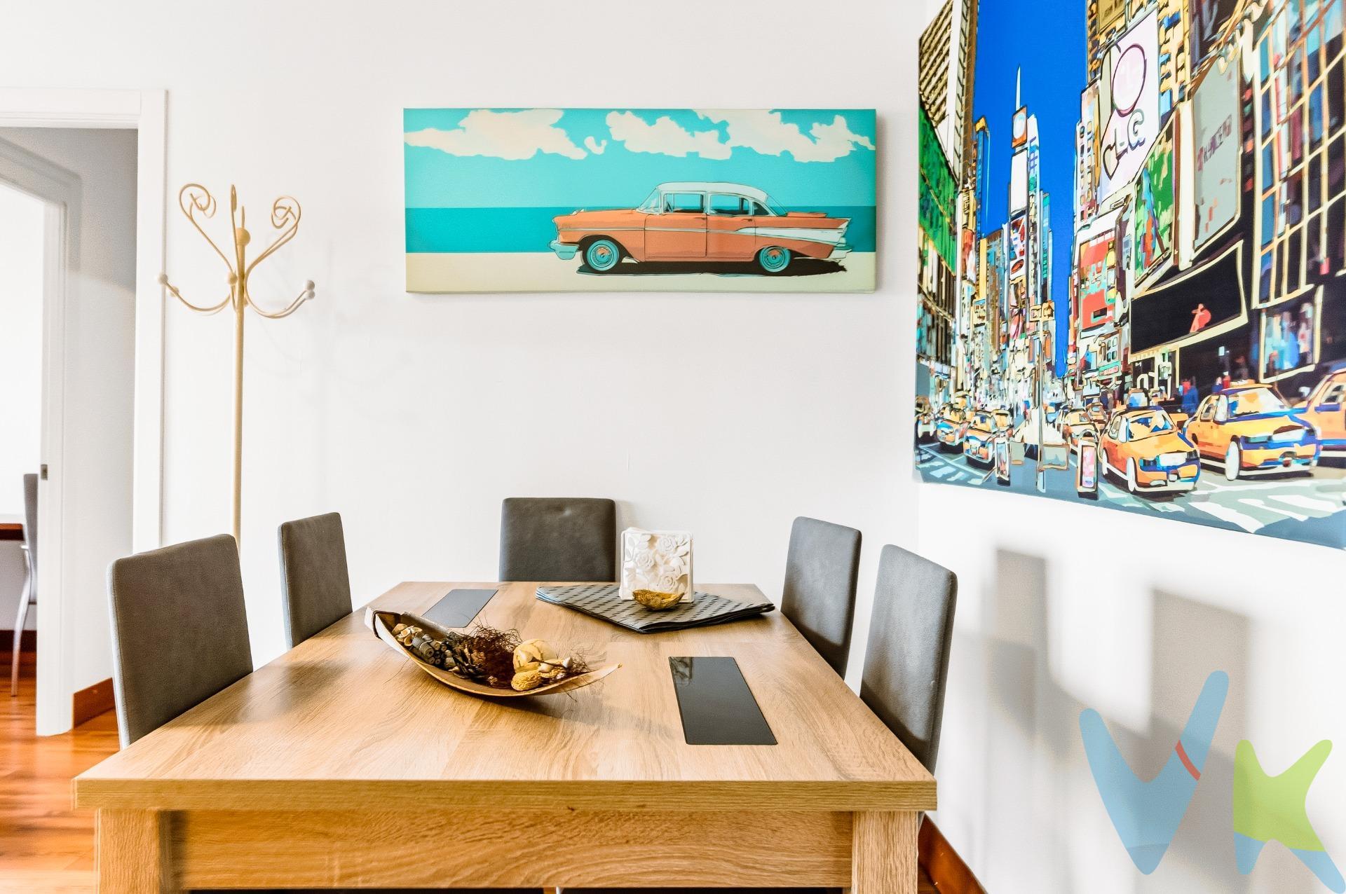 Descubre este luminoso y cómodo piso situado en la solicitada urbanización El Retortillo. Con una superficie bien distribuida, esta propiedad cuenta con tres amplias habitaciones perfectas para acomodar a toda la familia o utilizar como oficina personal. Además, dispone de un baño completo que garantiza funcionalidad y comodidad diaria. Ubicado en el tercer piso del edificio, podrás disfrutar de las ventajas de tener ascensor al alcance sin complicaciones adicionales. La ubicación es inmejorable; se encuentra cerca de supermercados y otros servicios esenciales lo que facilitará tu día a día mientras te permite acceder rápidamente al centro urbano donde encontrarás diversas opciones comerciales y recreativas. . Este fantástico piso representa una excelente oportunidad tanto si buscas establecerte permanentemente como si deseas invertir en una propiedad céntrica con gran potencial habitacional. Comercializamos este inmueble en exclusiva, lo que le garantiza el acceso a toda la información y un servicio de calidad. En cumplimiento del Decreto de la Junta de Andalucía 218/2005 del 11 de Octubre, se informa al cliente que los gastos notariales, registrales, ITP y otros gastos inherentes a la compraventa no están incluidos en el precio. Igualmente disponemos del Documento Informativo Abreviado de la Propiedad (D.I.A) , y de un Seguro de Caución para garantizar las cantidades entregadas a nuestra Agencia en concepto de Reserva y/o Arras.