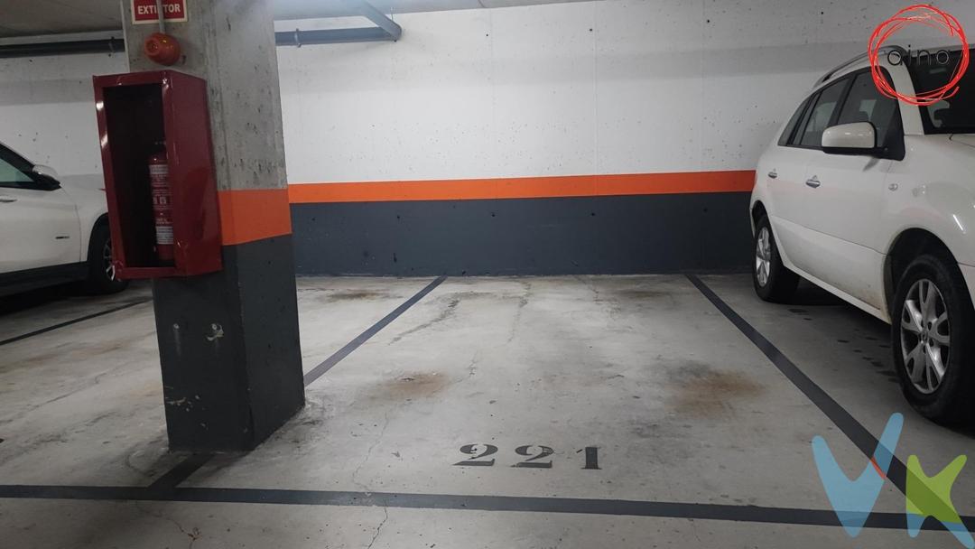 Se venden Amplias plazas de garaje en parking de la audiencia. Garaje de concesión. En sótano segundo con buenos accesos y de fácil aparcamiento . Precio sin competencia
