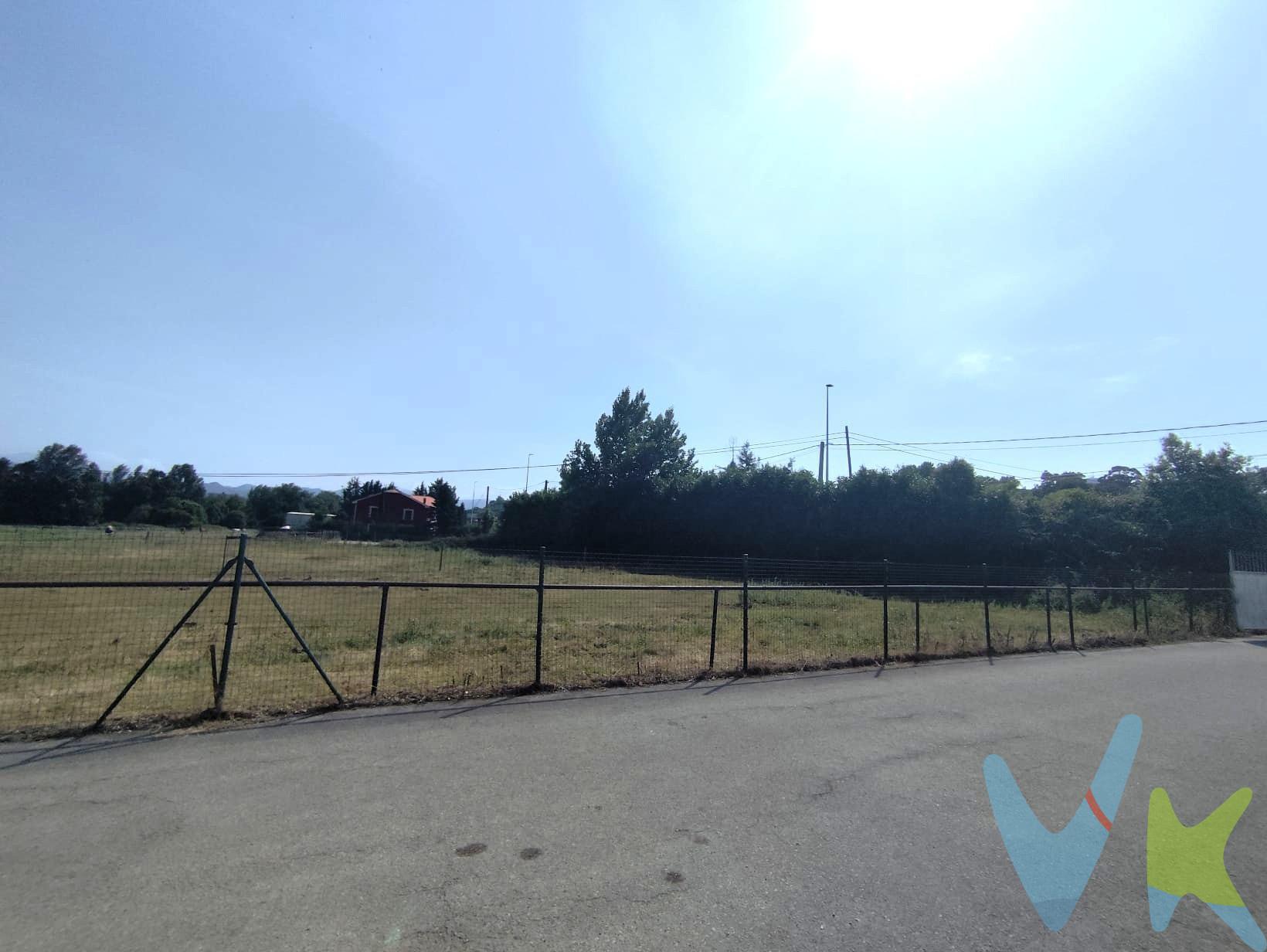 Ponemos a la venta un espectacular terreno en Marina de Cudeyo, concretamente Orejo. Se trata de 3867 m2 urbanos completamente llana, junto carretera principal. Ideales para la construccion de tu futuro hogar. Si buscas hacerte una vivienda, y no encuentras terreno donde construir tu futuro, esta es tu oportunidad. Llamanos!. Los impuestos, gastos de notaría y registro no están incluidos en el precio.