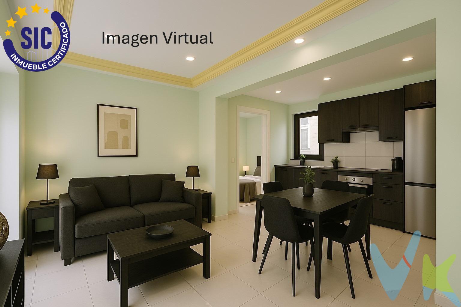 🏖️ ¡Oportunidad única junto al mar! Local de 89 m² en Playa de Tavernes – Posibilidad de cambio a vivienda 🏠. ¿Buscas un espacio junto al mar para invertir, vivir o gestionar tu propio negocio? . Disponemos de un estupendo bajo en la playa de Tavernes de la Valldigna con posibilidad de cambio de uso a vivienda. Se vende local diáfano de 89 m² adaptable a cualquier actividad y con la posibilidad de hacerte tu vivienda a tan solo 100 metros de la playa, excelente orientación y luz natural. Incluye plaza de garaje, una ventaja imprescindible en la zona costera, especialmente en temporada alta. Ideal para negocio (hostelería, tienda, despacho..) o para transformarlo en un apartamento moderno cerca del mar. La zona cuenta con todos los servicios: supermercados, restaurantes, transporte, ocio y, por supuesto el mar a tan solo unos metros y en una zona de mucho paso peatonal. . Con una capacidad de hasta 50 comensales en local y 16 en Terraza es una inmejorable inversión, el local cuenta con 2 aseos adaptados a personas con movilidad reducida. También dispone de Plaza de Parking con acceso directo al local por puerta trasera, de esa manera al estar incluida en la misma escritura se puede solicitar el cambio de uso mediante proyecto al ayuntamiento. Ubicación excelente, en zona con gran afluencia de personas. 📞 ¡No dejes pasar esta oportunidad! Contáctanos para más información o para concertar una visita. Nota: Los honorarios de la agencia no incluidos en el precio así como el mobiliario. Si necesitas financiación, no dudes en consultarnos.