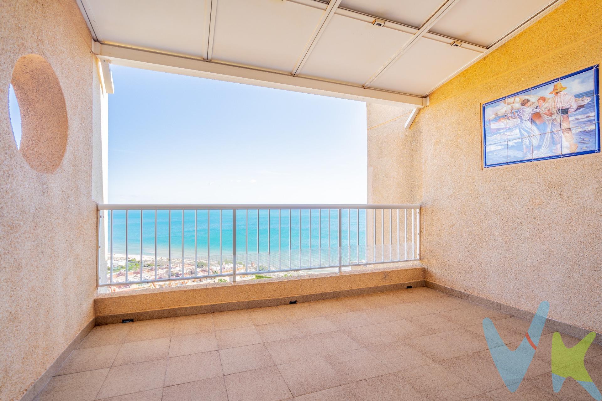 ¡Vive el Paraíso en Cullera! Apartamento en El Faro con vistas al Mar y a la montaña. Descubre este espectacular apartamento en el Faro de Cullera, donde las impresionantes vistas al mar te dejarán sin aliento. La vivienda consta de tres acogedoras habitaciones que ofrecen comodidad y tranquilidad. Dos baños completos, perfectos para la familia o invitados. La Cocina es independiente y amplia, con una  galería. Disfruta de una gran terraza con vistas al mar, ideal para relajarte y disfrutar durante todo el día.   . Además, este maravilloso apartamento se encuentra en una urbanización que cuenta con piscina, donde podrás refrescarte y disfrutar del buen tiempo. Incluye también una plaza de garaje y trastero, brindando comodidad y espacio adicional para tus pertenencias. No dejes pasar la oportunidad de vivir junto al mar en este encantador apartamento. ¡Contáctanos para más información y ven a verlo!. ................................................................................ Por mandato expreso del propietario, comercializamos este inmueble en exclusiva, lo que le garantiza el acceso a toda la información, a un servicio de calidad, un trato fácil, sencillo y sin interferencias de terceros. Por este motivo, se ruega no molestar al propietario, a los ocupantes de la propiedad o a los vecinos. Mucha Gracias. 