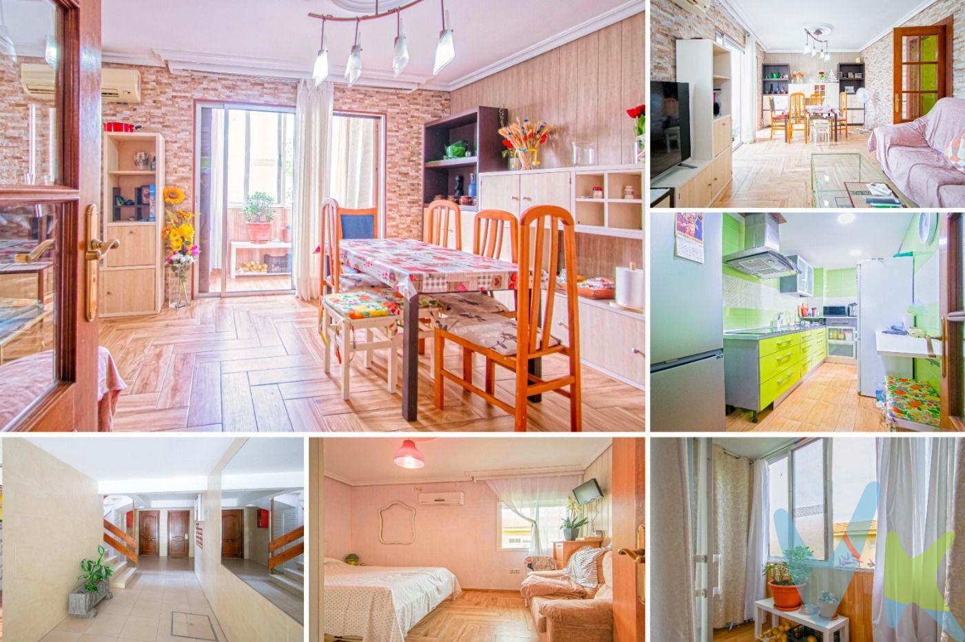 ¡Atención inversores y familias!. Descubre este magnífico piso de 91 m² de 3 dormitorios, con una acogedora entrada, amplio salón-comedor con terraza cerrada, cocina con lavadero y baño completo, ubicado en la tranquila Plaza de las Tendillas, en el corazón del Parque Alcosa. La distribución original de 4 dormitorios ha sido optimizada a 3 dormitorios, dando más amplitud al salón comedor, aunque puede volver a tener 4 dormitorios con una fácil adaptación. . Esta vivienda ha sido cuidadosamente reformada para ofrecerte el máximo confort, con un baño completamente renovado que combina funcionalidad y modernidad, y una cocina independiente que ha sido actualizada con equipamiento práctico y moderno. El suelo ha sido renovado en toda la vivienda, aportando un aspecto fresco y moderno, al igual que las ventanas. Aunque la vivienda se encuentra en una tercera planta sin ascensor, esta característica se convertirá pronto en una ventaja, ya que los trámites para la instalación del ascensor ya han comenzado, lo que aumentará significativamente el valor de la propiedad en el futuro próximo. El Parque Alcosa está experimentando un crecimiento significativo por las continuas mejoras en infraestructura y la alta demanda de compra y alquiler, lo que la convierte en una apuesta segura tanto para residencia habitual como para inversión. La ubicación es inmejorable, con fácil acceso al transporte público y cercanía a colegios, farmacias, comercios y parques. Las líneas de autobús B4 y 28 te conectan directamente con el centro de Sevilla, Nervión y el Prado de San Sebastián, mientras que la cercanía a la SE-30 facilita el acceso rápido a cualquier punto de la ciudad. Solicite su visita y no deje escapar esta oportunidad exclusiva. Contáctenos hoy mismo y descubra por qué esta propiedad es una inversión ideal en calidad, espacio y precio. Informamos a nuestros clientes que el precio de venta no incluye lo siguiente: Honorarios de la agencia inmobiliaria, Impuestos (I.T.P., I.V.A. o A.J.D., en su caso) ni otros gastos de la compraventa (gastos de Registro de la Propiedad, Notaría, Gestoría ni de posible Financiación). Documento F.I.S. a disposición del consumidor según Decreto 218/2005 Junta de Andalucía.