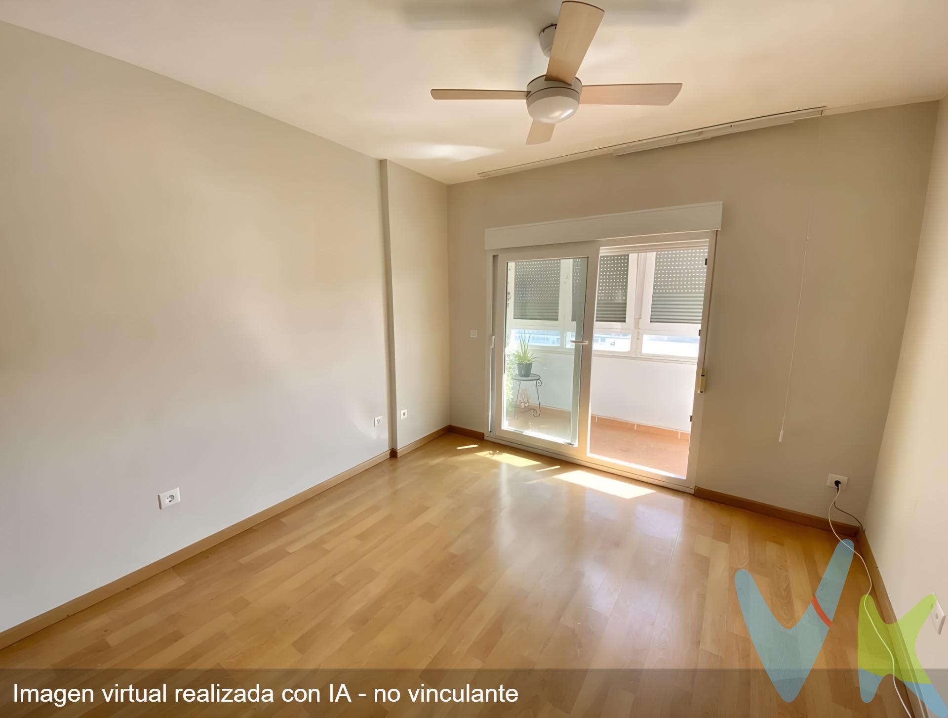 Una oportunidad única en la zona. NO HAY OTRO PISO IGUAL REFORMADO JUNTO A LA PLAYA. Lo mejor de la vivienda:. -Ubicación: A solo 20 metros de la arena de la Playa Victoria. -Estado: TOTALMENTE REFORMADO, impecable y listo para entrar a vivir. -Terraza espectacular: Cerrada e integrada, con vistas despejadas a la Bahía y a la entrada de Cádiz. -Fotos con IA: Mostradas sin muebles para apreciar la amplitud real y la luz de los espacios. Calidades y detalles:. -Ventanas de PVC oscilobatientes con mosquiteras. -Suelos de tarima flotante y puertas lacadas en blanco. -Cocina equipada y baño moderno. -Dos dormitorios con armarios empotrados. -Edificio con portero físico.  ¡Contacte y NO PIERDA LA OPORTUNIDAD DE VISITARLO! 