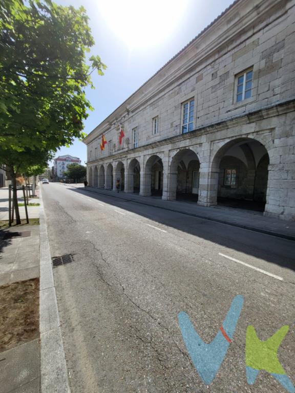 Entresuelo con jardín en venta a estrenar en Santander.Distribuido en 2 habitaciones, 1 baño, cocina abierta, salón-comedor con salida al jardín, con calefacción.Porche con un pequeño trastero y un jardín con orientación sur.Zona cerca del centro rodeada de servicios.