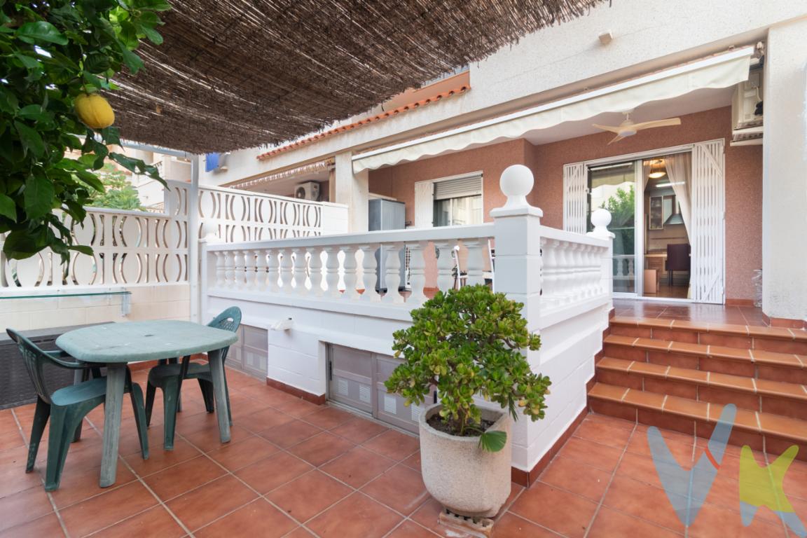  En el encantador enclave de Canet d\'En Berenguer se encuentra un exclusivo inmueble que redefine el concepto de calidad de vida. La playa de Canet, es ideal para quienes buscan una zona familiar o una inversión segura, Esta planta baja ofrece una combinación perfecta de comodidad y funcionalidad. Con una superficie útil de 38 metros cuadrados dentro de un total de 58 metros construidos con elementos comunes, la propiedad optimiza cada espacio para brindar una experiencia de vida inigualable.El edificio monocapa refleja una solidez y estilo arquitectónico que mantienen su vigencia. La propiedad cuenta con un moderno ascensor, asegurando un acceso cómodo y sin esfuerzo al sótano. Además, goza del privilegio de un espacio de garaje, un valioso añadido que garantiza tanto seguridad para su vehículo como tranquilidad para usted.Uno de los aspectos sobresalientes de este piso es su magnífica terraza de 45 metros cuadrados. Este espacio al aire libre le permitirá disfrutar de agradables veladas al atardecer, momentos de relajación bajo el sol mediterráneo o incluso organizar reuniones en un ambiente privado. Las posibilidades para personalizar este espacio son infinitas, adaptándose sin problemas a las necesidades y deseos de su nuevo propietario.En cuanto a sus instalaciones, la piscina comunitaria es un auténtico oasis. Perfecta para un refrescante chapuzón durante los cálidos días de verano, añade un toque de dinamismo al conjunto residencial. Vivir aquí es sinónimo de confort y exclusividad, en un entorno que invita al relax y la socialización.La espaciosa habitación del piso se convierte en un refugio personal donde cada detalle ha sido cuidadosamente pensado para maximizar el sosiego y la privacidad. La disposición del espacio permite múltiples opciones de personalización, invitándole a crear un entorno a su gusto y estilo personal.No solo se trata de una ubicación privilegiada, sino también de una comunidad bien establecida que brinda un ambiente seguro y apacible. Canet d\'En Berenguer es conocido por su belleza costera y proximidad a una amplia gama de servicios y actividades de ocio. Desde encantadoras playas hasta una vibrante oferta cultural, todo se encuentra al alcance.------------------------------------------------------------------------------------------------------n nuestra agencia contamos con el distintivo de Agentes de Intermediación Inmobiliaria de la Comunitat Valenciana (Número de registro RAICV 1394) y cumplimos con todos los requisitos que debe tener un profesional del sector inmobiliario.Por mandato expreso del propietario, comercializamos este inmueble en exclusiva, lo que le garantiza el acceso a toda la información, a un servicio de calidad, un trato fácil, sencillo y sin interferencias de terceros. Si usted es agente inmobiliario y tiene un cliente para este inmueble, llámenos estaremos encantados de colaborar.  El precio indicado no incluye gastos ni otros conceptos. A tal efecto, se informa que al referido precio habrá que añadirle los gastos propios de la transmisión inmobiliaria, entre los que cabe enumerar los siguientes: honorarios notariales, impuesto al que se encuentre sujeta la transmisión (Impuesto sobre el Valor Añadido o Impuesto sobre Transmisiones Patrimoniales y Actos Jurídicos Documentados, según el caso), gastos de inscripción en el Registro de la Propiedad y honorarios de intermediación de la agencia inmobiliaria.  ¿Qué te ofrecemos en nuestra agencia?  - Honradez y transparencia- Agilizamos y hacemos más cómodo el proceso.  - ¡Nos ocupamos de todo! Cero preocupaciones.  - Recibe apoyo legal y fiscal durante todo el proceso.  - Experto inmobiliario 100% a tu lado.  - Asistencia post venta ¡Seguimos a tu lado!  Si deseas saber más, no dudes en ponerte en contacto con nosotros. 