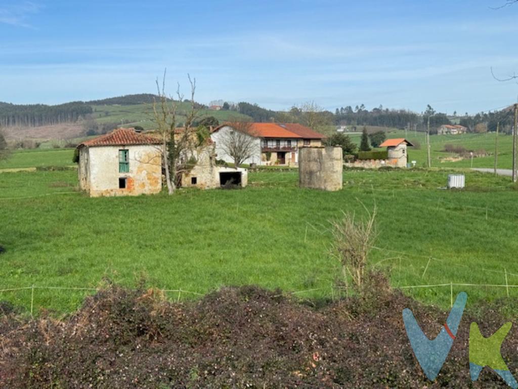 Casona de piedra para restaurar completamente ubicada en finca de 5.475m2 (según catastro).Actualmente la casa NO ES HABITABLE, necesita rehabilitación completa. En las características, se han puesto a modo de ejemplo la distribución que puede salir.Finca llana, con fácil acceso.Bien comunicada. A sólo 6 km de la playa de Galizano y a 30 kms de Santander. 