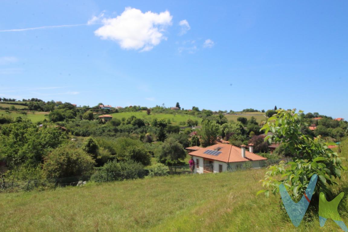 Ponemos a la venta una bonita parcela edificable, en la zona de Santurio - Gijón. Situada a quince minutos de Gijón y con dimensiones generosas, lo cual brinda la oportunidad de construir la casa de tus sueños en un entorno tranquilo y de belleza natural, sin limitaciones de espacio.La parcela es soleada, tiene buenas vistas y se encuentra cerrada, tan solo hay que hacer el portón de entrada. Un punto a destacar es la presencia de alcantarillado en esta finca. Esto representa una gran ventaja, ya que no tendrás que preocuparte por aspectos técnicos y podrás centrarte únicamente en el diseño y construcción de tu futura vivienda. Te ahorrarás tiempo y dinero. Si quiere vivir y formar su hogar en una casa hecha a su medida , sin limitaciones, en una zona tranquila y a escasos minutos del centro de la ciudad, esta es su oportunidad. No dude en llamarnos y conocerla. El precio de la venta no incluye gastos de registro, notaría e impuestos de transmisiones.