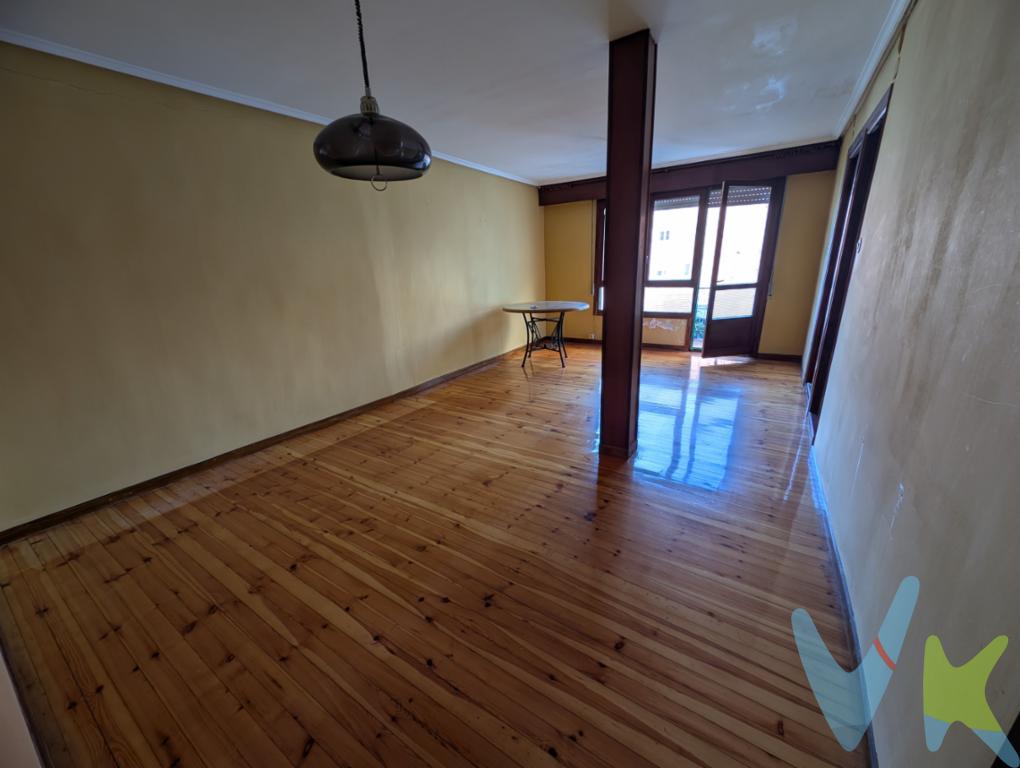 Oportunidad en el centro de Colindres!¿Buscas un piso amplio y con potencial a un precio imbatible? Esta es tu ocasión.Vivienda de 95 m² muy luminosa, situada en pleno corazón de Colindres. Es un segundo piso sin ascensor, con muchas posibilidades de personalización. Se encuentra semireformado: solo necesita actualizar la cocina y el baño, ¡ideal para hacerlo a tu gusto!Precio muy competitivo, ideal para quienes buscan su primera vivienda o quieren invertir. ¡La cuota hipotecaria puede ser más baja que un alquiler en la zona!Dispone de un patio trasero comunitario, perfecto para tener un pequeño jardín al  aire libre, y un pequeño trastero en el portal.Zona bien comunicada, con todos los servicios a mano.No dejes pasar esta oportunidad única. ¡Contáctanos y te lo enseñamos sin compromiso!