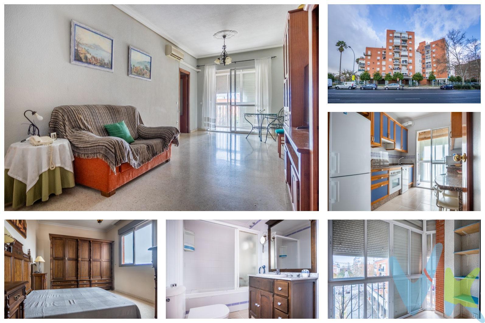 Magnífico piso en zona Entreflores con TERRAZA y PLAZA DE GARAJE!!. Este bonito piso tiene 85 m2 útiles muy bien distribuidos, el hall de entrada nos da paso a su amplia cocina independiente con práctico lavadero, amueblada y equipada con algunos electrodomésticos. Acogedor y luminoso salón con salida a una bonita terraza con vistas despejadas a zona de arboleda. Cuatro estupendos dormitorios y dos baños completos con bañera, uno de ellos exterior en suite. Solería de terrazo y gres, ventanas de aluminio, puertas de sapeli y cuatro splits de aire acondicionado. Bloque con ascensor dentro de un urbanización cerrada. Vivienda de VPO, consúltenos las condiciones. No dejes escapar esta oportunidad y ponte en contacto con nosotros para visitarlo!!. Informamos a nuestros clientes compradores que el precio de venta no incluye lo siguiente: Honorarios de la agencia inmobiliaria, Impuestos (I.T.P., I.V.A. o A.J.D., en su caso) ni otros gastos de la compraventa (gastos de Registro de la Propiedad, Notaría, Gestoría ni de posible Financiación). Documento D.I.A. a disposición del consumidor según Decreto 218/2005 Junta de Andalucía.