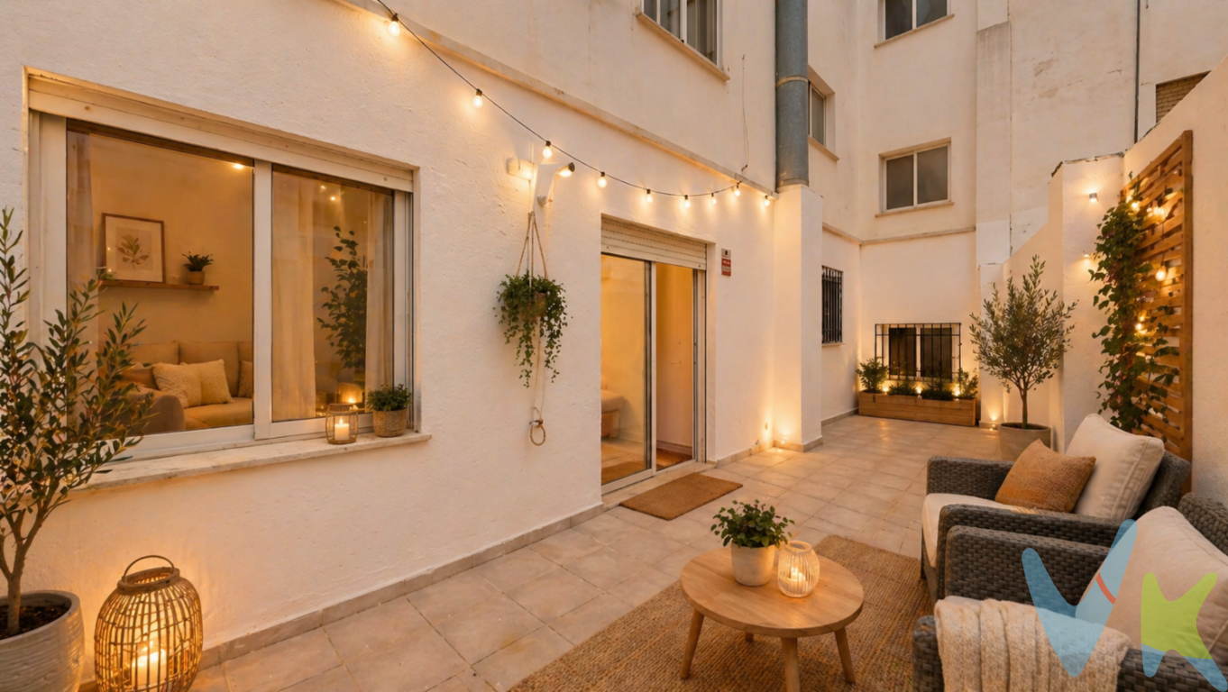 En la misma Avenida al Vedat, frente al metro. TERRAZAS, TRASTERO, 4 hab.2 baños y ASCENSOR.Tenemos el placer de presentarles este increíble piso en la misma Avenida al Vedat de Torrent de 4 HABITACIONES, 2 baños, 2 terrazas de 23 y 10 m² y trastero. Ubicado justo delante del metro Torrent Avinguda.Consta 120 m² muy bien distribuidos, ofrece una distribución cómoda y funcional ideal para familias o quienes buscan espacio y luz natural. La vivienda cuenta con 4 habitaciones bien proporcionadas. Una de ellas tiene acceso directo a una agradable terraza privada de 23m2, perfecta para disfrutar del aire libre, mientras que otra se abre a un balcón que aporta luminosidad y ventilación natural. La habitación principal destaca por su privacidad y comodidad, ya que dispone de baño en suite. El piso dispone de dos baños completos, diseñados para ofrecer practicidad en el día a día. La cocina es independiente, espaciosa y muy funcional, con salida a una galería/lavandería además de acceso a un patio interior que aporta un extra de ventilación y luz de 10m². El salón también tiene salida a un agradable balcón con vistas laterales a la propia Avenida al Vedat. Por si fuera poco, incluye un trastero en la misma planta de unos 3m², ubicado justo al lado de la puerta principal, lo que facilita enormemente su uso diario sin necesidad de desplazamientos.En conjunto, se trata de un piso amplio, bien distribuido y con múltiples espacios exteriores, ideal para quienes buscan comodidad y calidad de vida en una de las zonas más destacadas de Torrent.Si tienes que vender antes tu vivienda, llámanos y te asesoramos cómo hacerlo para además tener los mínimos gastos posibles y todas las garantías.Agencia Registrada con el nº00516 en el Registro Obligatorio de Agentes Inmobiliarios de la Comunidad ValencianaPor mandato expreso del propietario, COMERCIALIZAMOS ESTE INMUEBLE EN EXCLUSIVA, lo que le garantiza el acceso a toda la información, a un servicio de calidad, un trato fácil, sencillo y sin interferencias de terceros. Por este motivo, se ruega NO MOLESTAR AL PROPIETARIO, a los ocupantes de la propiedad o a los vecinos. Muchas gracias por su comprensión.La oferta está sujeta a cambios de precio o retirada del mercado sin previo aviso. Este anuncio en su conjunto, incluyendo textos, fotos, imágenes o cualquier otro contenido de este, no es vinculante dado que la información es ofrecida por terceros y puede contener errores. Se muestra a título informativo y no contractual.El precio del inmueble no incluye los honorarios de la agencia que ascienden al 4%+IVA del precio final del inmueble, ni los gastos de notaría y registro de la propiedad (que están sujetos a aranceles y varían dependiendo del precio de escrituración), ni los impuestos (que en la Comunitat Valenciana varían dependiendo del precio del inmueble y de las características personales del comprador).Esta propiedad se pone a la venta con toda la documentación comprobada y en regla, por lo que ofrecemos GARANTIAS a los compradores.