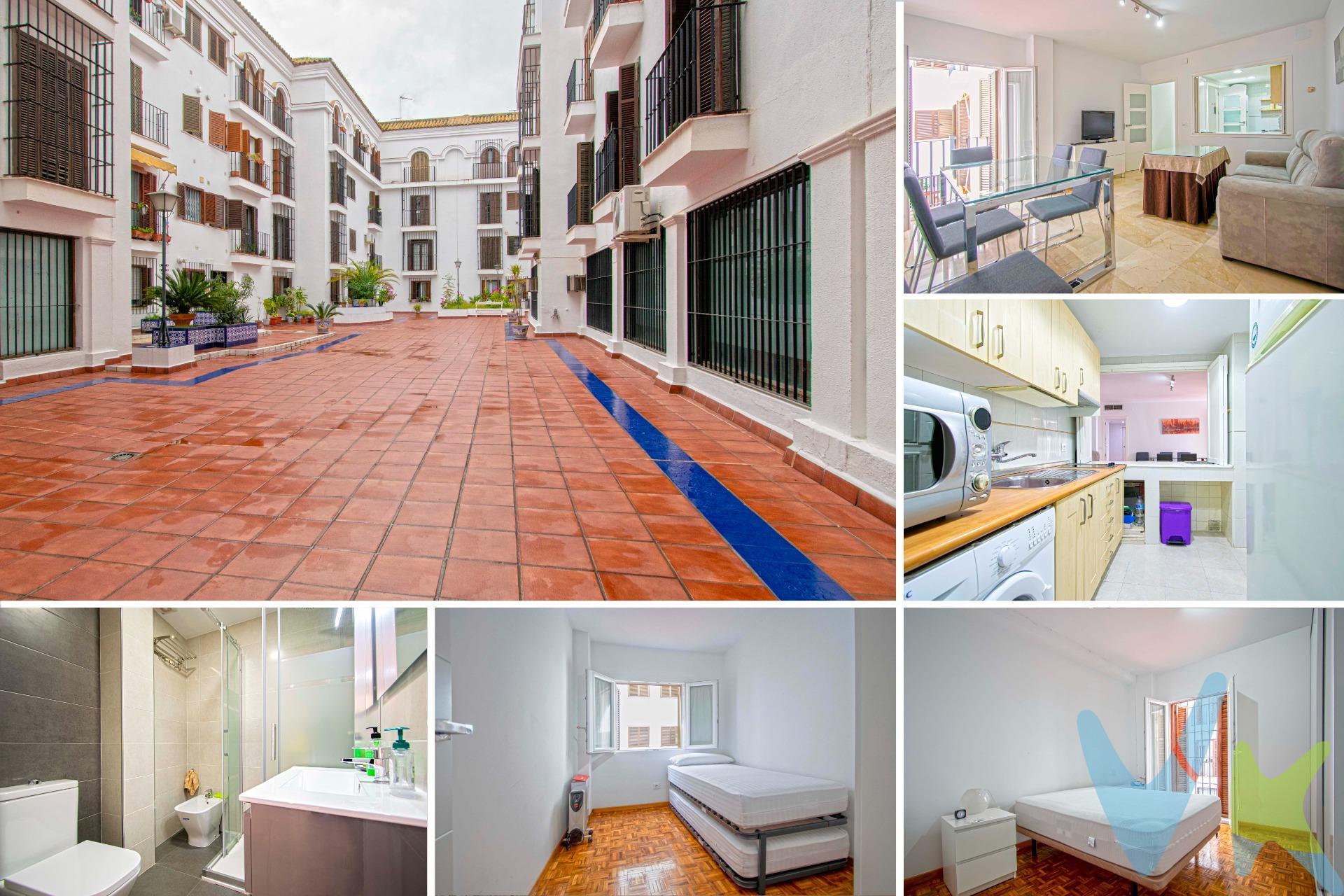 Gran oportunidad de vivir en el centro de Sevilla, en la misma Puerta del Osario, a pocos minutos andando de La Plaza de La Encarnación!!!. Piso exterior y muy luminoso, situado en recinto cerrado con bonito patio central. Se encuentra en una primera planta; conta de 82m2 construidos con muy buena distribución. El salón es de paso, con amplio balcón, muy luminoso y cómodo. La cocina es independiente, se encuentra abierta al salón a través de un gran ventanal, muy cómoda y se queda amueblada. El piso dispone de dos dormitorios exteriores a patio central, el principal con balcón y armario empotrado y un baño completo y reformado, con placa de ducha, de elegante diseño. Las ventanas son de climalit de aluminio lacado en blanco, las puertas de madera lacada en blanco y el suelo de mármol y parquet. Se encuentra climatizado con aire centralizado frío/calor. Inmueble con excelente situación, con todo tipo de servicios a su alcance, comercios, colegios, autobuses...y listo para entrar!!!. Solicite visita cuanto antes!!!. Informamos a nuestros clientes compradores que el precio de venta no incluye lo siguiente: Honorarios de la agencia inmobiliaria, Impuestos (I.T.P., I.V.A. o A.J.D., en su caso) ni otros gastos de la compraventa (gastos de Registro de la Propiedad, Notaría, Gestoría ni de posible Financiación). Documento D.I.A. a disposición del consumidor según Decreto 218/2005 Junta de Andalucía. 
