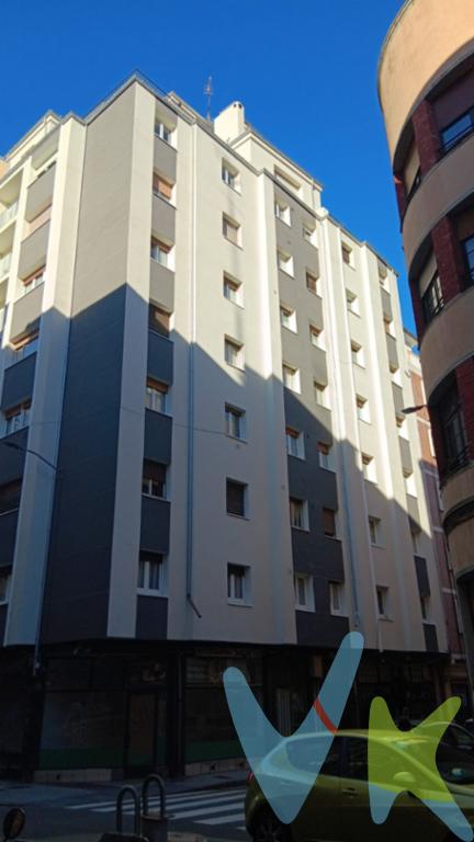 Local instalado como frutería, con amplio escaparate, céntrico y en zona de paso. Ideal para cualquier negocio. No pierda la oportunidad de verlo! ALQUILER 300 EUR