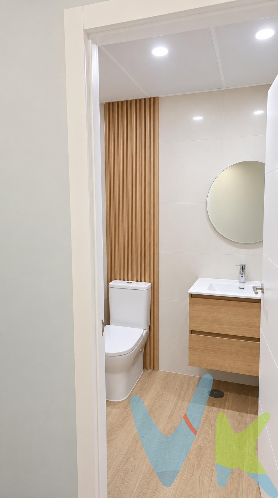 Ocho oficinas-estudio de obra nueva en el Polígono de Vallecas el PRECIO ES POR UNIDAD!!!!!!. Una oportunidad de inversión para quienes buscan un conjunto de ocho oficinas-estudio de obra nueva, completamente equipadas y con entrega amueblada. Situado en el Polígono de Vallecas, este proyecto combina espacios luminosos, acabados de alta calidad y una ubicación próxima a empresas, comercios y transporte público. La propuesta contempla una rentabilidad anual estimada en torno al 15 %, según las previsiones facilitadas por la propiedad. Un potencial atractivo para inversores que deseen concentrar la gestión de varias unidades en un mismo emplazamiento. Esta estimación deberá contrastarse con el precio final de adquisición, los ingresos previstos, la ocupación y los gastos de explotación; no constituye una rentabilidad garantizada. El conjunto está formado por ocho oficinas-estudio concebidas con un criterio de funcionalidad y aprovechamiento del espacio. Cada unidad dispone de cocina completa y baño completo, con equipamiento y materiales seleccionados para ofrecer comodidad y una presentación cuidada. La entrega completamente amueblada facilita la preparación del inmueble para su explotación y reduce las gestiones de equipamiento posteriores a la compra. Todas las estancias cuentan con ventana y abundante luz natural, una característica que aporta amplitud visual y mejora la calidad de los espacios. La obra nueva permite ofrecer una imagen homogénea y actual en el conjunto, con una estética que favorece su presentación comercial y una distribución pensada para el uso cotidiano. El proyecto incluye, además, una zona independiente de lavado y secado, planteada como un servicio complementario para las unidades. Esta lavandería prevista permitirá concentrar dichas tareas en un espacio específico y aprovechar mejor la superficie de las oficinas-estudio. Su configuración y equipamiento definitivos estarán sujetos al desarrollo del proyecto. La ubicación constituye uno de los principales argumentos de esta inversión. El Polígono de Vallecas reúne actividad empresarial y profesional, con un entorno de trabajadores y empresas que puede representar una base de clientes potenciales, siempre en función de la modalidad de explotación y de los usos autorizados del inmueble. A ello se suma la proximidad a comercios, bares, supermercado, gasolinera y estación de metro. Una oferta de servicios que facilita las necesidades diarias y los desplazamientos, y que añade interés a la propuesta para quienes valoran disponer de servicios y conexiones cerca de su lugar de actividad. La entrega equipada y amueblada está orientada a facilitar una puesta en explotación ágil una vez finalizada la obra y cumplidos los requisitos aplicables. Una propuesta para inversores que buscan un producto nuevo, con varias unidades y posibilidades de gestión conjunta. Consulte la documentación del proyecto y los usos autorizados de estas oficinas-estudio. Contacte para ampliar información y conocer este proyecto. Información económica y gastos asociados:. En cumplimiento de lo dispuesto en el artículo 20 del Texto Refundido de la Ley General para la Defensa de los Consumidores y Usuarios, en su redacción vigente desde el 28 de diciembre de 2025, se informa expresamente de que el precio publicado no incluye los impuestos ni los gastos adicionales derivados de la compraventa, tales como el Impuesto de Transmisiones Patrimoniales o el IVA en su caso, Actos Jurídicos Documentados, aranceles notariales y registrales u otros gastos inherentes a la operación, los cuales se determinarán en función del precio final de cierre de la compraventa. El precio final ofertado respeta la normativa reguladora de precios que resulte aplicable.