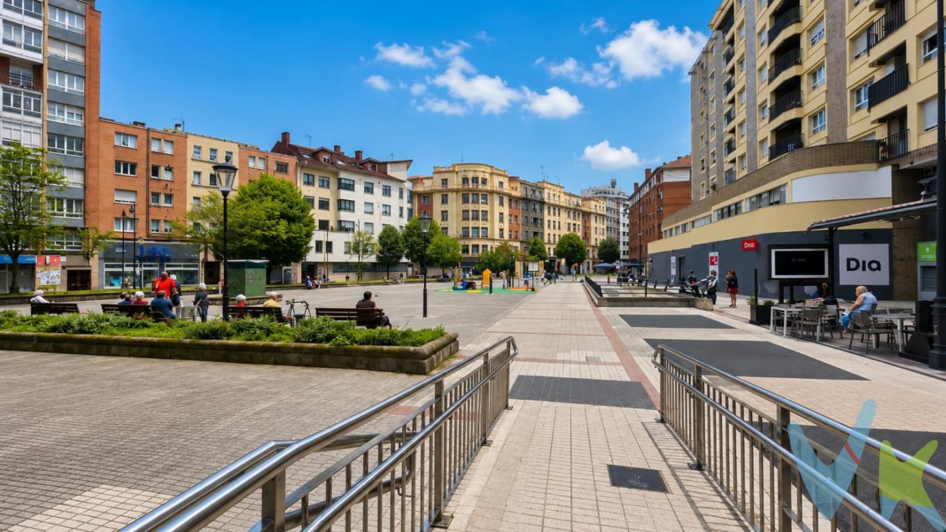  ¡Oportunidad única! Presentamos esta Plaza de garaje para coche grande en venta ubicada en Calle Saavedra con calle Mieres, al lado de Plaza EuropaLa Plaza  ofrece un espacio amplio y bien distribuido ya que dispone de 50 cm de ancho,, facilitando la maniobrabilidad y el estacionamiento sin complicaciones al encontrase en el Sótano 1Este espacio de estacionamiento es perfecto para aquellos que residen en la zona y necesitan una solución práctica para aparcar.Su proximidad a las principales vías de circulación convierte a este garaje en una base perfecta.Los gastos de comunidad son bastante bajos, haciendo de esta opción una oferta económica y eficiente en relación a su mantenimiento. No pierda la oportunidad de visitar este garaje y descubrir por sí mismo cómo puede satisfacer sus necesidades de estacionamiento en Gijón. Póngase en contacto con nosotros para concertar una visita y comprobar en persona las ventajas de este excelente espacio. ¡Esperamos su llamada!Honorarios de intermediación inmobiliaria a cargo del vendedor y honorarios de mediación inmobiliaria de 1.500,00 más IVA a cargo del comprador.Gastos e impuestos no incluidos en el precio. A título orientativo, en segundas transmisiones, el comprador abonará el Impuesto sobre Transmisiones Patrimoniales (ITP). Para consultar los porcentajes del ITP en Asturias puede hacerlo a través de la web oficial de servicios tributarios del Principado de Asturias https://sede.tributasenasturias.es/sites/sede/default/es_ES/Que-quieres-hacer/Transmisiones-Patrimoniales-y-AJD. La base imponible será el mayor valor entre precio de compraventa, tasación o valor de referencia catastral. Gastos de notaría y registro según aranceles variables según precio, número de copias y complejidad.El comprador escoge libremente notario. El vendedor asume la plusvalía y el resto de gastos son del comprador. Si se precisa hipoteca: Tasación, condiciones y costes bancarios según entidad elegida por el comprador; así como los gastos de gestoría y cualesquiera otros inherentes a la formalización de la compraventa. De acuerdo con la ley, no se incluyen en el precio otros gastos o tributos que legalmente correspondan al comprador.El consumidor tiene derecho, conforme a la normativa vigente, a disponer de información y documentación adicional relativa al inmueble y condiciones de la compraventa, accesible en la sede física de la inmobiliaria o de correo electrónico. La agencia actúa exclusivamente como intermediaria en la operación. Cualquier compraventa y sus condiciones quedan sujetas en todo caso a la aceptación expresa del vendedor del inmueble y a la posterior formalización del correspondiente contrato. El presente anuncio tiene carácter meramente informativo; la información suministrada se corresponde con la disponible a la fecha de publicación, pudiendo variar en función de las circunstancias o actualizaciones legales, contractuales y fiscales. 