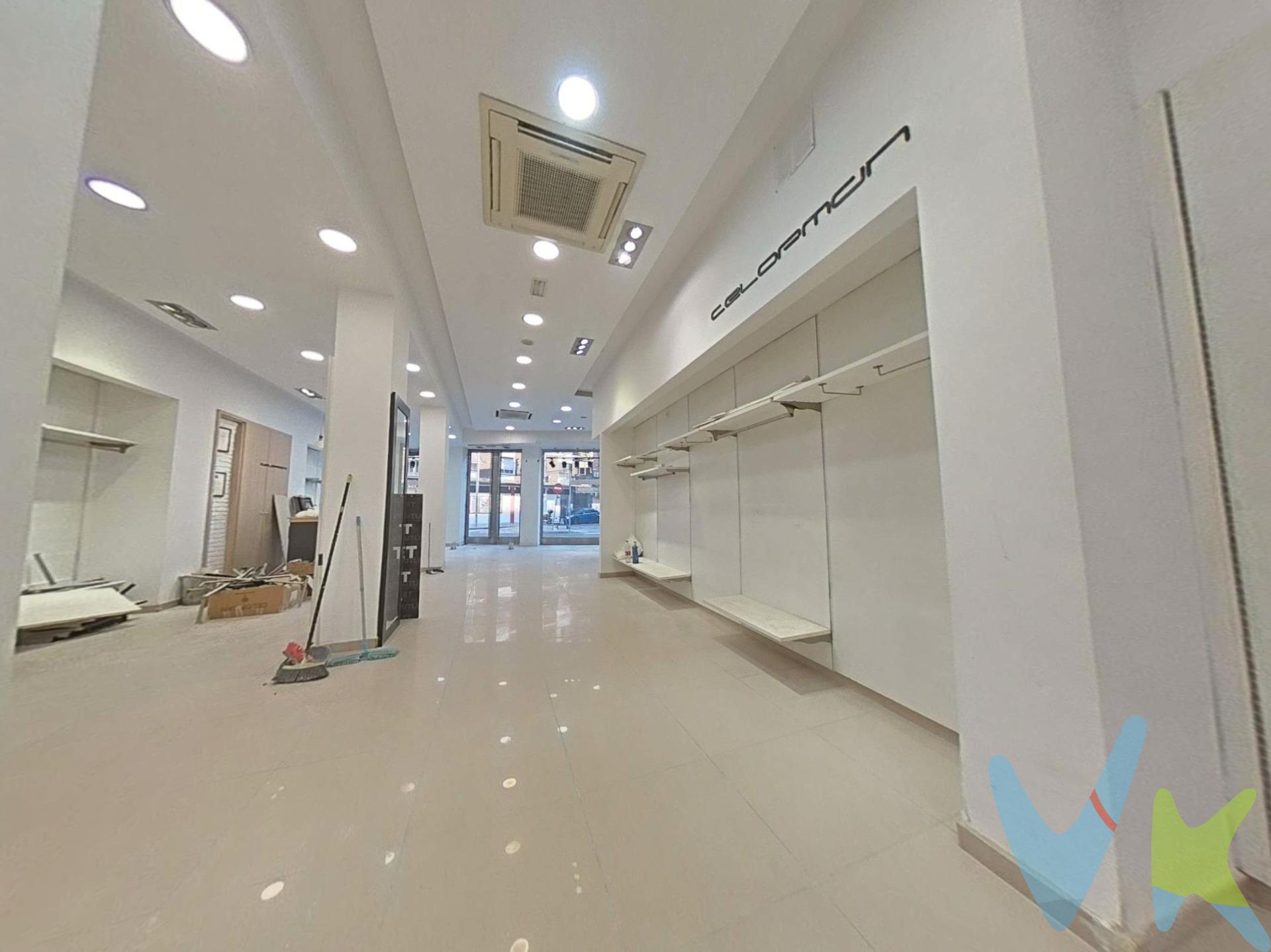 LOCAL EN VENTA EN JESÚS RESCATADO CON ALTO RENDIMIENTO . 🎯 Local comercial de 138 metros en Av. Jesús Rescatado, en una ubicación TOP. 💎 Fachada con escaparate de 10m. 💎 Reformado y listo para entrar. 💎 Climatización central F/C. 💎 Salida de humos e insonorizado. ✅ Alquilado por 8 años en 1.100 € . 📲 Contáctanos y da el salto con tu negocio. Visítalo ahora!!. El comprador tendrá un coste adicional de un 2% más IVA del precio de venta final, por el servicio de gestión, asesoramiento y formalización del proceso de compra. Este importe no está incluido en el precio publicado en venta. INFORMACIÓN ADICIONAL. Para cumplir con la normativa vigente tenemos a disposición del cliente el Documento de Información Abreviada D. I. A. Los precios indicados pueden sufrir alteraciones sin previo aviso. Los GASTOS DE LA COMPRA serán según ley (Notaria, Registro e Impuestos) y no están incluidos en el precio señalado. 