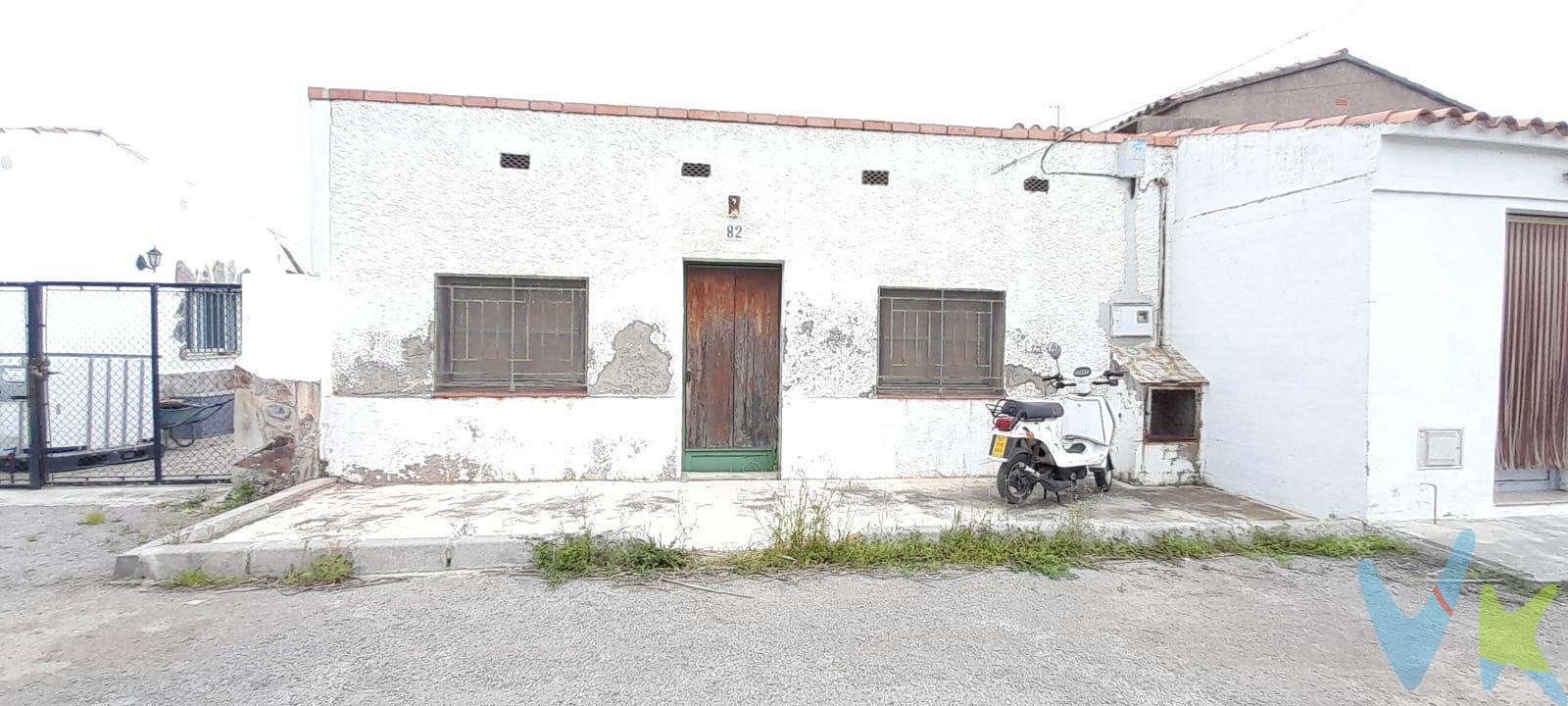 ¿Buscas terreno próximo a Castellón para tener tu propio huerto, pasar los domingos y festivos en familia? Te presentamos esta terreno con una casa de 73m2 en suelo rustico con suministro agua de pozo y luz eléctrica. Pide información y visítalo!