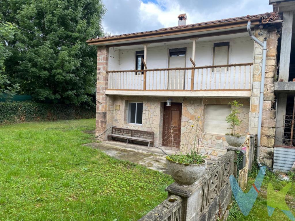 ¿ BUSCAS CASA CON JARDIN PARA REFORMAR ? Si estas buscando una casa para reformar y poder construir un hogar a tu medida, aquí tienes una estupenda casa en pleno centro de Santa María de Cayón. Se trata de una vivienda de 189 m2 ampliables, de PIEDRA Y MADERA con un JARDIN de 300 m2 totalmente llano y vallado, con mucha PRIVACIDAD.En la actualidad está distribuida en 2 plantas más desván y antigua cuadra que se encuentra totalmente diáfana. Cuenta con cocina, baño, salón y 5 habitaciones, peron necesita reforma integral. Ideal si quieres construir un hogar a tu medida, tiene muchas posibilidades y el jardín mucho potencial, totalmente aislado donde disfrutar de largas veladas . Orientación sur-oeste. A un paso de Sarón, donde dispones de todos los servicios y acceso a la autovía A-8, Santander y Torrelavega a 23 km. ¡No lo dejes escapar.!Al comprador se le cobrarán gastos de gestión más el IVA correspondiente.Los precios mostrados no incluyen impuestos, gastos de compraventa ni financiación.