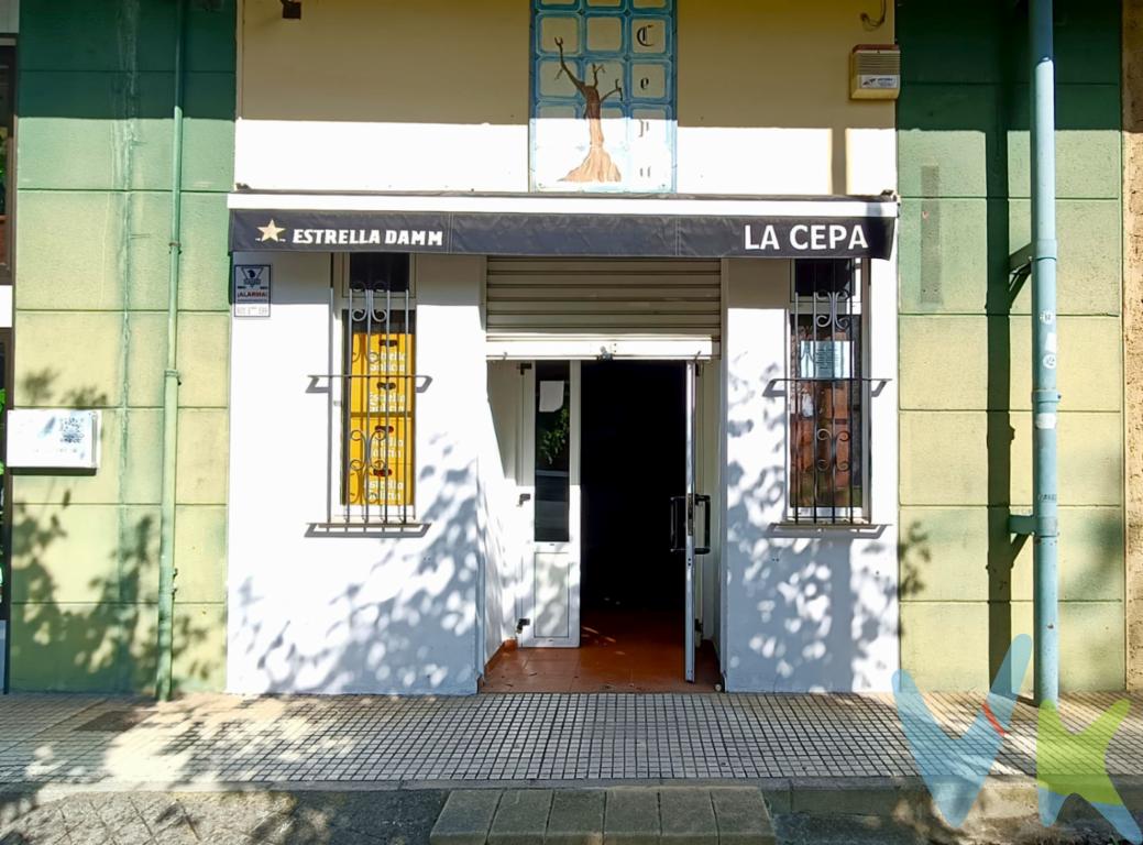 Si buscas un inmueble con posibilidades reales de crear valor, este local comercial puede ser la oportunidad que estabas esperando.Con 41 m² este antiguo local de hostelería ofrece un espacio versátil, ideal para desarrollar una actividad comercial, profesional o de servicios. Su distribución prácticamente diáfana, los dos huecos de fachada que aportan luz natural y su ubicación en una urbanización consolidada lo convierten en un activo muy atractivo.Además de sus posibilidades como local, sus características hacen que sea un inmueble especialmente interesante para quienes quieran estudiar un posible cambio de uso a vivienda, siempre sujeto a proyecto técnico y a la correspondiente autorización administrativa. La altura disponible permite plantear soluciones de diseño muy atractivas, como viviendas tipo loft con altillo destinado a espacio auxiliar.Ubicado en una zona con todos los servicios a pie de calle y excelentes comunicaciones, a pocos minutos de la estación de tren, paradas de autobús y con rápido acceso a Santander.Una oportunidad perfecta tanto para emprendedores como para inversores que buscan un inmueble diferente, con gran potencial de revalorización y múltiples posibilidades de aprovechamiento.No dejes que se te adelanten. Contáctanos para concertar una visita y descubre en persona todo lo que este local puede ofrecerte.Gastos de la compraventa no incluidos en el precio: Impuesto de Transmisiones Patrimoniales (ITP), honorarios del comprador, gastos de notaría y registro.