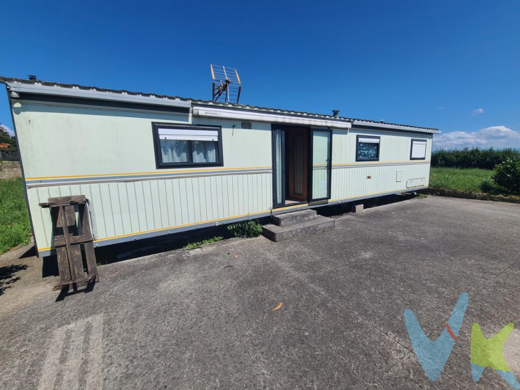 Finca edificable DE 3.500 m2, en Carbainos con mobil home  A 15 min de Gijón.Se vende finca edificable en Carbainos, ubicada a tan solo 15 minutos de Gijón. Parcela totalmente cerrada, ideal para quienes buscan un entorno natural con todas las comodidades cerca de la ciudad.La finca cuenta con una mobil home completamente equipada, lista para disfrutar desde el primer día. Distribuida en 3 dormitorios, salón-comedor, cocina y baño. Además, dispone de luz, agua y fosa séptica, lo que permite un uso cómodo y funcional. Incluye también una caseta de aperos, perfecta para almacenamiento de herramientas o uso adicional. Zona soleada y tranquila, ideal para disfrutar del campo en familia o con amigos, sin renunciar a la cercanía de Gijón. ¡Una oportunidad única para tener tu espacio en la naturaleza!El precio no incluye gastos de notaría, registro e impuestos patrimoniales.