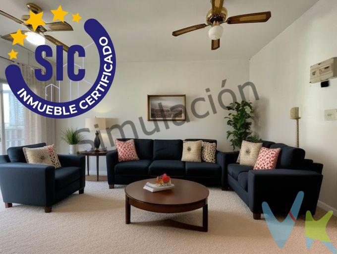 En Venta Coqueto Apartamento en Mareny Blau con vistas al mar y la Albufera. Imagina despertar cada día con la brisa marina y unas vistas privilegiadas al Mediterráneo y la Albufera. Este acogedor apartamento en Mareny Blau (Sueca) te ofrece la oportunidad de disfrutar de un entorno único, a solo 3 minutos andando de la playa, en una zona tranquila y con un ambiente familiar. Situado en la séptima planta de un edificio con ascensor construido en 1972, el inmueble cuenta con 53 m² construidos según Catastro, distribuidos en 1 dormitorio, 1 baño y un luminoso salón-comedor. Lo que hace tan especial a este hogar es su amplia terraza acristalada, accesible tanto desde el salón como desde el dormitorio, un rincón perfecto para relajarse mientras contemplas los atardeceres sobre la Albufera o el azul infinito del mar. El edificio dispone de servicio de conserjería, lo que aporta comodidad y seguridad a sus residentes. Además, en el precio se incluyen acciones del club social, ubicado a pocos metros del edificio, donde podrás disfrutar de sus instalaciones exclusivas, que incluyen piscina, bar y canchas de tenis. El apartamento se encuentra para reformar, ofreciéndote la posibilidad de diseñarlo a tu gusto y convertirlo en el refugio perfecto junto al mar. Si buscas un lugar donde desconectar, con unas vistas inigualables, servicios exclusivos y a pocos pasos de la playa, ¡esta es tu oportunidad!. La descripción del presente inmueble e imágenes tienen mero carácter informativo y en ningún caso carácter contractual, pudiendo ser modificados por la inmobiliaria comercializadora sin que ello implique responsabilidad alguna frente a terceros. En el precio de venta a público, esta propiedad NO incluye los gastos de adquisición (Notario, registro, gestión, honorarios, etc…).