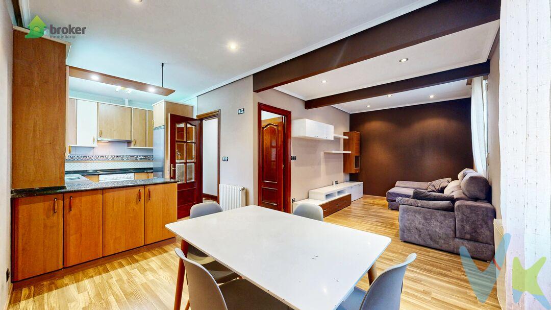 REFORMADO, CÓMODO Y LISTO PARA ENTRAR A VIVIR EN SAN VICENTE!!
INMOBILIARIA BROKER presenta en EXCLUSIVA este acogedor piso ubicado en una de las zonas más tranquilas y demandadas de Barakaldo, a escasos minutos de todos los servicios y con una excelente comunicación.
Te presentamos esta fantástica vivienda, reformada y lista para entrar a vivir, que cuenta actualmente con 2 habitaciones, anteriormente distribuida en 3, lo que permite disfrutar de estancias más amplias y cómodas.
La vivienda tiene COCINA AMERICANA integrada con la zona de estar, creando un ambiente abierto y funcional. Además, cuenta con VENTANAS DE PVC CLIMALIT, aportando mayor eficiencia a la vivienda.
Una opción ideal tanto para quienes buscan su primera vivienda como para aquellos que quieren un piso cómodo y sin necesidad de grandes reformas.
CALLE CON ZONA PARTICULAR DE APARCAMIENTO junto al portal.
¡UNA VIVIENDA CON TODO LO NECESARIO PARA VIVIR EN UNA ZONA IDEAL DE BARAKALDO.
Para más información o para concertar una visita, no dudes en contactarnos en GERNIKAKO ARBOLA 38 o llámanos y organizamos una visita.
Usamos tecnología 3D, para que puedas ver la vivienda con total realidad. Así, en la visita todo será más fácil a la hora de tomar decisiones.
Gastos de gestión del 3.500 € (+IVA) a cargo del comprador, no incluidos en el precio.
Colegiado API 584. Trabaja con verdaderos profesionales.