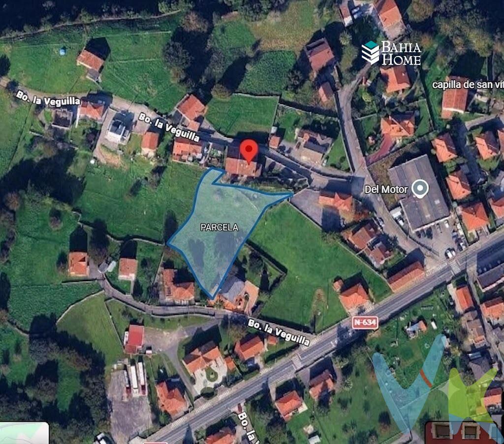. ¿Buscas un lugar donde construir la vivienda que siempre has soñado o realizar una inversión con futuro? Esta magnífica parcela urbana de 3.259 m², situada en Barrio El Cinchu, nº 24, La Veguilla (Reocín, Cantabria), reúne todas las condiciones  para hacer realidad tu proyecto.   Rodeada de naturaleza y con vistas despejadas, ofrece un entorno privilegiado donde disfrutar de la tranquilidad sin renunciar a la cercanía de todos los servicios y a unas excelentes comunicaciones. Características principales y Parámetros Urbanísticos:. Superficie catastral y gráfica: 3.259 m² de suelo urbano (SU).  . *Calificación urbanística: Residencial II Alturas (R-2 / Ordenanza Art. 169 de las N.N.S.S. de Reocín).  . *Edificabilidad máxima: 0,5 m²/m² (permite un alto volumen de edificación útil). . * Ocupación máxima de parcela: 25,00 %. . *Altura máxima: 2 plantas equivalentes a 6 m. . * Usos permitidos: Vivienda unifamiliar (aislada, adosada o agrupada).   *Suministros y cerramiento: Finca completamente cerrada y con conexión eléctrica. *Entorno y vistas: Entorno natural, muy tranquilo y con vistas despejadas. *Accesos: Fácil acceso y excelentes comunicaciones, a pocos minutos de Torrelavega, Santillana del Mar y las principales vías de comunicación de Cantabria. Un espacio donde podrás diseñar un hogar a tu medida, disfrutar de amplios jardines . Su alto potencial y flexibilidad urbanística la convierten en una excelente oportunidad de inversión con grandes posibilidades de desarrollo.   . Si buscas amplitud, privacidad, seguridad jurídica y calidad de vida en un entorno privilegiado, esta parcela es el lienzo perfecto para comenzar tu nuevo proyecto. Contacta con Bahía Home y solicita más información o concierta una visita sin compromiso. El precio de venta no incluye los gastos e impuestos derivados de la compraventa, tales como el Impuesto sobre Transmisiones Patrimoniales (ITP), Notaría y Registro de la Propiedad, ni cualquier otro gasto que, conforme a la legislación vigente, corresponda asumir al comprador.En Cantabria, el tipo general del ITP es actualmente del 9 %. No obstante, la normativa autonómica contempla distintos tipos reducidos y beneficios fiscales, cuya aplicación dependerá de las circunstancias personales del comprador, de las características y destino de la vivienda, así como del cumplimiento de los requisitos establecidos en la normativa vigente.En Bahía Home Inmobiliaria estudiaremos tu caso de forma personalizada para informarte de los beneficios fiscales que, en su caso, puedan resultar y ayudarte a conocer el coste real de la operación antes de la compra.