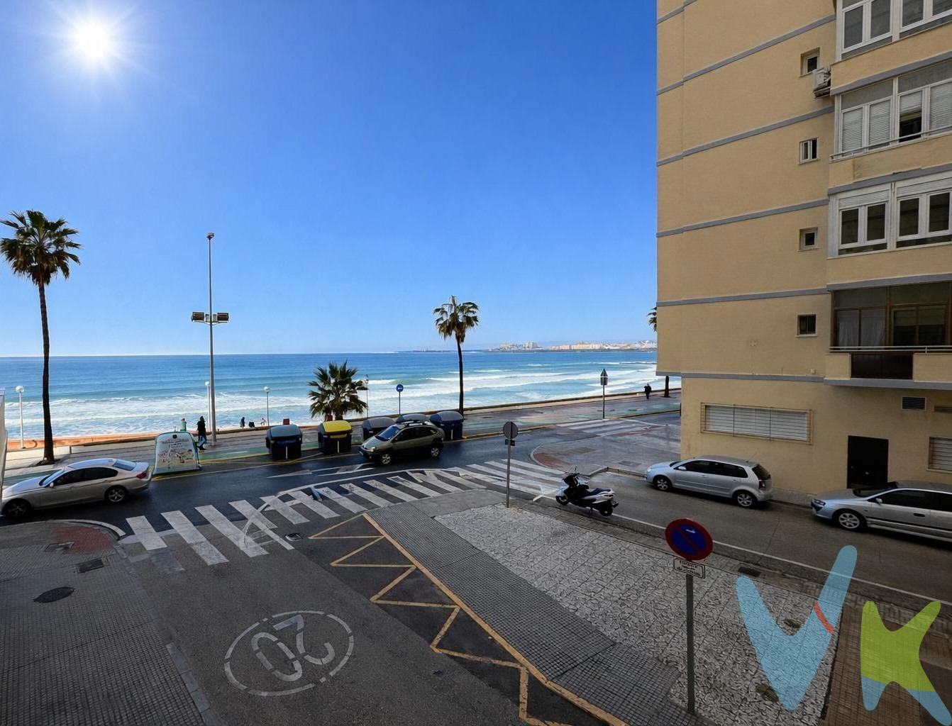 Vive el mar, la luz y la mejor zona de la ciudad en un solo hogar. Descubre este coqueto piso con vistas al mar, una oportunidad única para vivir o invertir en una de las zonas más demandadas de la ciudad, reconocida por su excelente oferta de colegios y su calidad de vida. La vivienda cuenta con 2 dormitorios, llenos de luz natural, y una distribución pensada para el confort y la funcionalidad. Desde el salón podrás disfrutar de unas estupendas vistas al mar, un privilegio diario que convierte cada atardecer en una experiencia especial. Ubicado en la emblemática playa de Santa María del Mar, este piso combina a la perfección la tranquilidad de vivir junto al mar con la comodidad de tener todos los servicios a pocos pasos: comercios, restauración, zonas verdes y excelentes conexiones. No esperes mas para tener la casa de tus sueños, llámanos y te la enseñaremos. Si estás interesado en esta propiedad pero tienes que vender, contacta con nosotros, te ayudamos a encontrar comprador para tu vivienda. Informamos a nuestros clientes de que los gastos de notaría, registro, gestaría, impuestos y los honorarios de la agencia no están incluidos en el precio. A su vez, disponemos del documento informativo abreviado de la propiedad (según decreto 218/2005, del 11 de octubre) y de seguro de caución, para la protección del dinero entregado como señal para la reserva de una vivienda o inmueble. . 