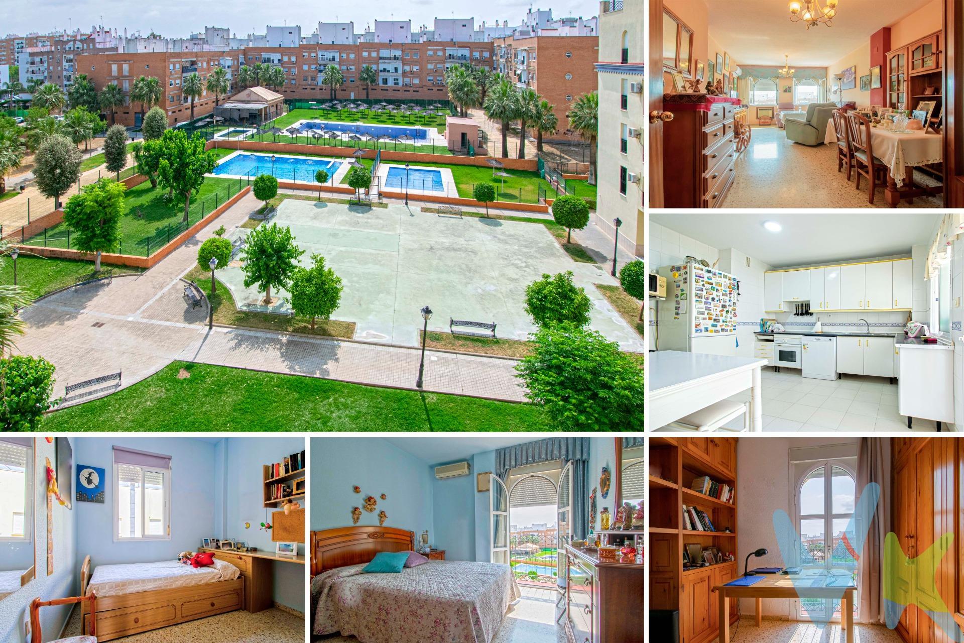 Te presentamos este magnífico piso de cuatro dormitorios, muy luminoso, amplio y cómodo, ubicado en una urbanización privada con zonas ajardinadas y dos piscinas (una para adultos y otra infantil), compartidas solo entre seis bloques, lo que garantiza tranquilidad, privacidad y espacio para disfrutar en familia. Situado en una de las zonas más demandadas de Montequinto, en la calle Asís. Se encuentra en una cuarta planta exterior con ascensor, con excelente orientación y vistas despejadas a la piscina. La vivienda cuenta con una entrada amplia, que da paso al salón y la cocina. El salón-comedor, muy luminoso, dispone de aire acondicionado nuevo. La cocina, amplia y funcional, incluye lavadero independiente. Tiene cuatro dormitorios, uno de ellos con un gran armario empotrado de madera de roble. Dos dormitorios y el salón están equipados con splits de aire acondicionado frío/calor. Dispone de dos baños completos. La distribución es muy cómoda y funcional, con la zona de descanso separada del salón y la cocina, lo que aporta mayor privacidad. La azotea del edificio es transitable, ideal para tender. Tiene una excelente ubicación y comunicaciones: a solo 6 minutos andando de la estación de metro Europa (Línea 1). Paradas de autobús cercanas con conexión directa a Sevilla y a la Universidad Pablo de Olavide (línea M-130A, entre otras). Muy cerca de la Universidad Pablo de Olavide y bien conectado con la Universidad Loyola. En el entorno: centros escolares, biblioteca, supermercados, bancos, farmacias, parques, centros médicos, gimnasios, bares y restaurantes. Ideal para vivir o invertir. Montequinto es una zona residencial, tranquila y bien comunicada, muy valorada por familias, estudiantes y profesionales. Esta vivienda es perfecta para vivir con calidad de vida o como inversión, por su alta demanda de alquiler y su proximidad a universidades y transporte público. ¡Llama ahora y agenda tu visita! Piso único por características, distribución y ubicación. Informamos a nuestros clientes que el precio de venta no incluye lo siguiente: Honorarios de la agencia inmobiliaria, Impuestos (I.T.P., I.V.A. o A.J.D., en su caso) ni otros gastos de la compraventa (gastos de Registro de la Propiedad, Notaría, Gestoría ni de posible Financiación). Documento F.I.S. a disposición del consumidor según Decreto 218/2005 Junta de Andalucía.