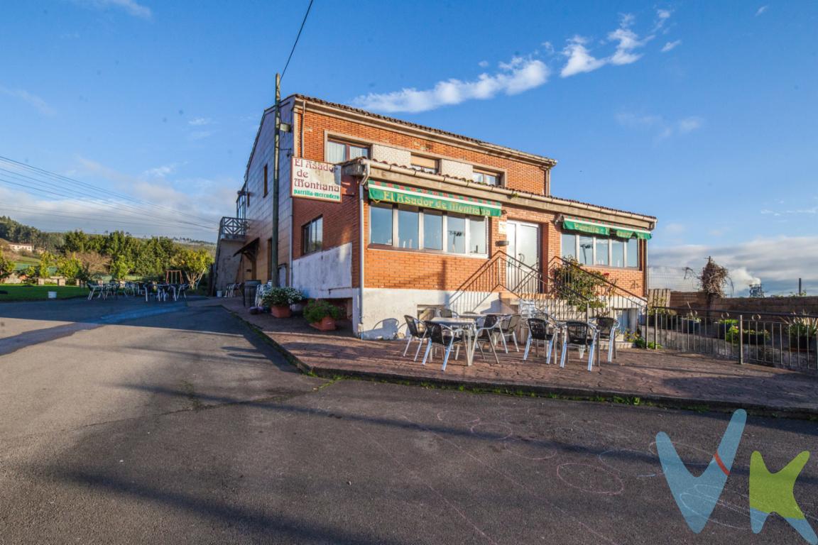 VENTA- VIVENDA Y NEGOCIO. Se vende negocio en pleno rendimiento, restaurante merendero al lado del apeadero de tren de Montena y con parada autobús justo en la puerta por lo que goza de una estupenda comunicación, actualmente el local esta en FUNCIONAMIENTO, dispone de varios comedores con distintos ambientes uno de ellos con parrilla, barra, amplia cocina y una zona de merendero exterior muy soleada e ideal para aprovechamiento y disfrute familiar ya que tambien dispone de una zona de juego infantil, contamos tambien para su mayor comodidad con un amplio aparcamiento para los clientes, almacén, sala de calderas y  hórreo. AAdemás  en el piso superior nos encontramos con una amplia y cómoda vivienda distribuida en 4 habitaciones, salón, cocina - comedor y 2 baños uno de ellos con plato de ducha y acceso desde habitación, salida a terraza y acceso privado a parcela con hórreo. PERFECTO ESTADO: Ventanas de PVC con doble acristalamiento y oscilobatientes, portería nueva, suelos de madera hidrofuga, ,......  calefacción de gasoil.NO DEJE DE VISITARLO para comprobar todo su potencial tanto de oportunidad de negocio como de vivir cómoda y directamente en el mismo entorno. VISITELO!!!.En el precio del inmueble no están incluidos los gastos de registro, notaria e impuesto de trasmisiones.