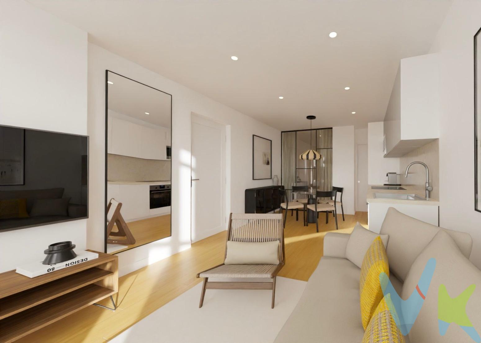 Oportunidad única. Apartamento a estrenar en un edificio del año 1997 con 42 m2 útiles con 1 dormitorio, salón-cocina y baño.Calefacción de gas ciudad con caldera Baxi Neodens. Ventanas de aluminio con persiana motorizada en el ventanal del salón. Tarima flotante AC5. Portería blanca con manillas en acero.Cocina amueblada y equipada con placa de inducción, horno multifunción y campana extractora.Baño equipado con inodoro Roca con cisterna empotrada Grohe, plato de ducha en resina con carga mineral, mueble de baño con espejo retroiluminado LED.¿Quieres estrenar tu nuevo apartamento? ¿Invertir para rentabilizar un alquiler? ¿Buscas una segunda residencia y no quieres tener que hacer obras en muchos años?¡Esta es tu oportunidad, no la dejes pasar y llámanos!    Honorarios de intermediación inmobiliaria a cargo del vendedor y honorarios de mediación inmobiliaria del 2% más IVA a cargo del comprador.Gastos e impuestos no incluidos en el precio. A título orientativo, en segundas transmisiones, el comprador abonará el Impuesto sobre Transmisiones Patrimoniales (ITP). Para consultar los porcentajes del ITP en Asturias puede hacerlo a través de la web oficial de servicios tributarios del Principado de Asturias https://sede.tributasenasturias.es/sites/sede/default/es_ES/Que-quieres-hacer/Transmisiones-Patrimoniales-y-AJD. La base imponible será el mayor valor entre precio de compraventa, tasación o valor de referencia catastral. Gastos de notaría y registro según aranceles variables según precio, número de copias y complejidad.El comprador escoge libremente notario. El vendedor asume la plusvalía y el resto de gastos son del comprador. Si se precisa hipoteca: Tasación, condiciones y costes bancarios según entidad elegida por el comprador; así como los gastos de gestoría y cualesquiera otros inherentes a la formalización de la compraventa. De acuerdo con la ley, no se incluyen en el precio otros gastos o tributos que legalmente correspondan al comprador.El consumidor tiene derecho, conforme a la normativa vigente, a disponer de información y documentación adicional relativa al inmueble y condiciones de la compraventa, accesible en la sede física de la inmobiliaria o de correo electrónico. La agencia actúa exclusivamente como intermediaria en la operación. Cualquier compraventa y sus condiciones quedan sujetas en todo caso a la aceptación expresa del vendedor del inmueble y a la posterior formalización del correspondiente contrato. El presente anuncio tiene carácter meramente informativo; la información suministrada se corresponde con la disponible a la fecha de publicación, pudiendo variar en función de las circunstancias o actualizaciones legales, contractuales y fiscales.