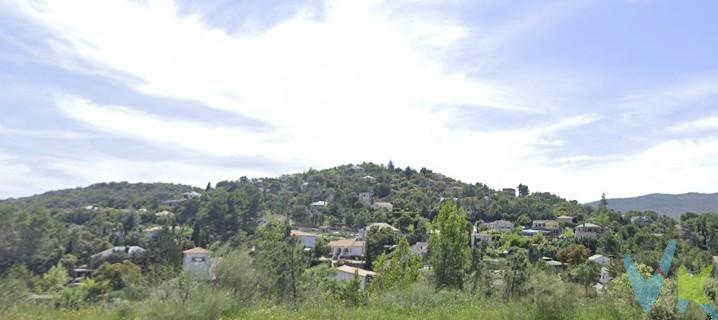 Parcela Urbana en Urbanización Rio Cedena, Los Navalmorales. Calle 16 parcela 561.
En plena naturaleza, entrada a los montes de Toledo. Urbanización con vecinos viviendo durante todo el año. Cuenta con servicios básicos, calles asfaltadas, alcantarillado, electricidad, agua y fibra óptica.
Distancia: A Toledo 80 kilómetros, a Talavera 39kms, a Madrid 110kms.
Honorarios de intermediación inmobiliaria no incluido en el precio.
Información válida salvo error tipográfico.