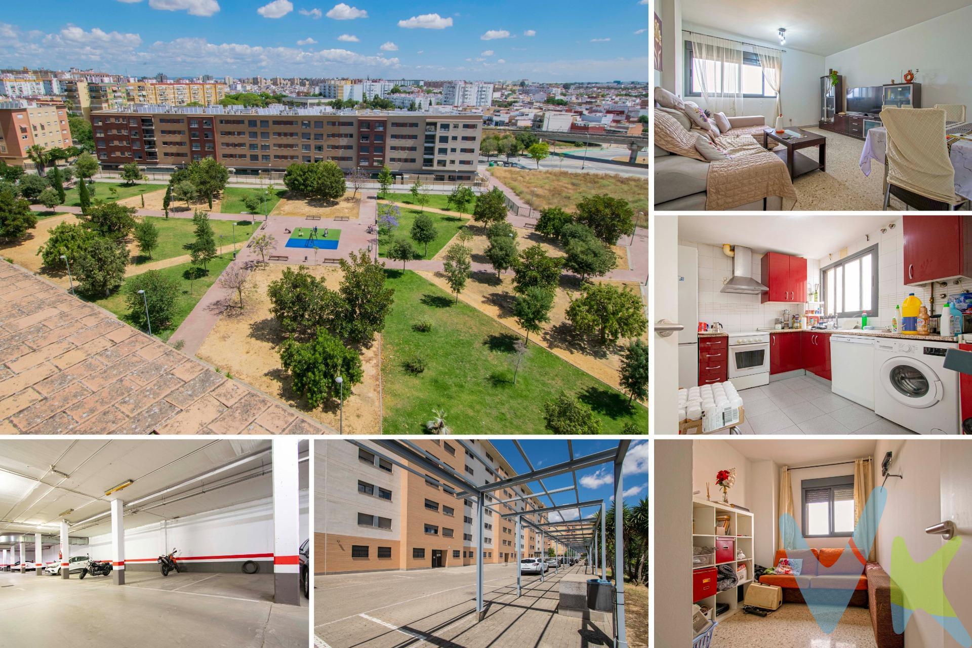 Les presentamos esta Vivienda de Protección Oficial (VPO de 79m²) que consta de 3 dormitorios, cocina, salón-comedor, baño y aseo. Plaza de garaje en sótano incluido en el precio. La vivienda forma parte de la promoción Induyco de EMVISESA de 2008, ubicada en la barriada Las Américas, a 5 minutos de la estación de metro de "Cocheras". Una zona revalorizada por nuevas promociones y dotada con los equipamientos necesarios para desarrollar una vida familiar: juegos infantiles, parques, colegios, centro de salud.. Bien comunicada con zonas comerciales, de ocio y universidades, disfruta también del ambiente y comodidades de un barrio con solera como es El Cerro del Águila. Situada en una 4ª planta, el piso es muy luminoso, tiene puerta blindada, suelos de gres porcelánico, aire acondicionado frío/calor centralizado (6.500 frigorías) y ventanas doble acristalamiento tipo climalit. Baño completo y aseo con plato de ducha en dormitorio principal. La cocina se vende amueblada sin equipar. La comunidad cuenta con luces led y videovigilancia. Azotea transitable con tendederos y zona común ajardinada. Ven a visitarla sin compromiso. Llámanos para más información, estaremos encantados de atenderle. SE VENDE SIN AMUEBLAR. Informamos a nuestros clientes que el precio de venta no incluye lo siguiente: Honorarios de la agencia inmobiliaria, Impuestos (I.T.P., I.V.A. o A.J.D., en su caso) ni otros gastos de la compraventa (gastos de Registro de la Propiedad, Notaría, Gestoría ni de posible Financiación). Documento F.I.S. a disposición del consumidor según Decreto 218/2005 Junta de Andalucía.