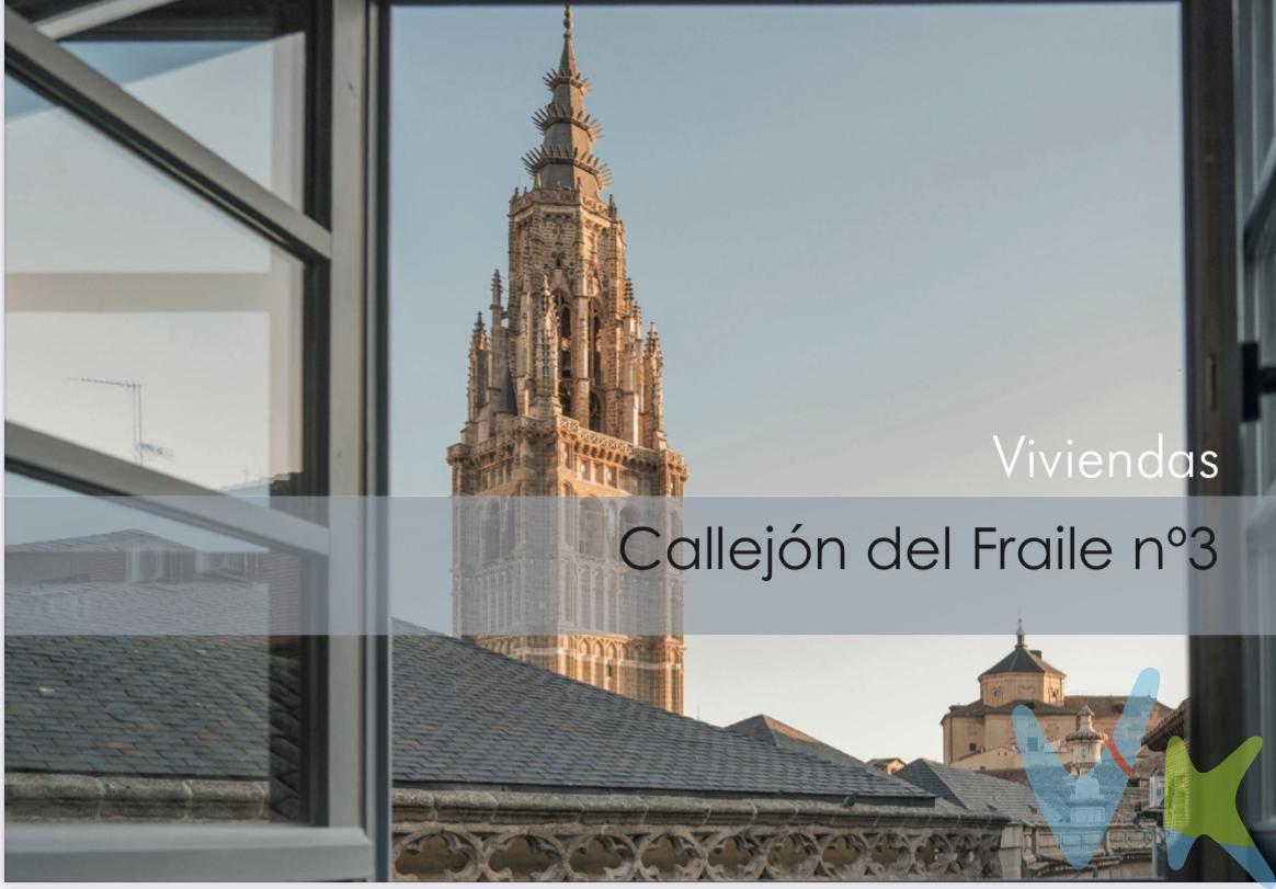 Descubre este impresionante piso reformado ubicado en pleno corazón del casco histórico de Toledo. Con una superficie generosa de 87 m², esta propiedad ha sido meticulosamente renovada para ofrecer un espacio amplio y lleno de luz natural. Cuenta con dos acogedores dormitorios y dos baños completos, uno incorporado al dormitorio principal (en suite). La vivienda dispone además de aire acondicionado individual en todas sus estancias para asegurar tu confort durante todo el año. Una joya adicional es su terraza privada que ofrece vistas espectaculares hacia la catedral y los encantadores alrededores históricos; cada mañana se convierte así en una experiencia inolvidable. Su excelente estado general y su orientación sur-este maximizan la entrada de luz solar durante las horas diurnas. El acceso a este hogar está facilitado por calles adornadas con muros antiguos pertenecientes al entramado medieval toledano: casas históricas construidas con piedra, pintorescos callejones estrechos e inigualables rincones llenosde historia te rodearán día tras día. Al encontrarse dentro del núcleo antiguo dela ciudad , estarás muy cerca también desitios emblemáticos como laplazadel Zocodover o restos significativos dela Judería . No pierdas esta oportunidad única tanto si deseas establecerte aquí como residencia habitual o buscaruna inversión excepcional.Ponte en contacto ahora mismo paraconocer más detalles sobreesta magnífica propiedad ¡yprograma ya tu visita!