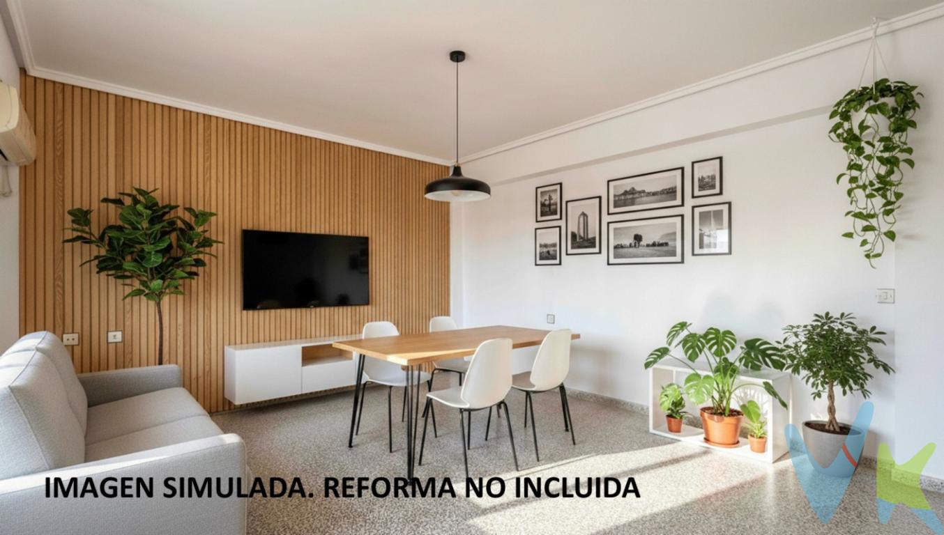 Te presentamos en exclusiva esta magnifica vivienda sita en Torrent, EN LA MISMA AVENIDA AL VEDAT, zona alta. Se encuentra en una de las zonas mas demandadas de Torrent, población que cuenta con todos lo servicios necesarios, y sobre todo alrededor del piso, y por supuesto con la parada del metro a un minuto.La vivienda se compone:4 dormitorios (aunque actualmente uno esta integrado en la cocina pudiéndose rescatar)2 baños.Un salón comedor amplio y luminoso.LA VIVIENDA ES INTERIOR, Y TODAS SUS VENTANAS, EXTERIORES, DAN A UN GRAN PATIO DE MANZANA y al ser una planta alta, cuenta con muchísima luz.Finca con ascensor.Todos los servicios a tu alcance.No lo dudes, pregúntanos sin compromiso.Por mandato expreso del propietario, comercializamos este inmueble EN EXCLUSIVA, lo que le garantiza un servicio de calidad, un trato fácil, sencillo y sin interferencias de terceros. Por este motivo, se ruega no molestar al propietario, a los ocupantes de la propiedad, a los vecinos. Muchas gracias por su comprensión. El precio publicado NO incluye:- Los gastos de notaría- El impuesto de transmisiones patrimoniales, que en la comunidad valenciana es del 10 %, en general, (salvo supuestos de bonificación por el comprador)- Los gastos del registro de la propiedad.- Los honorarios de la inmobiliaria que paga la parte compradora.Asimismo no incluye ningún otro gasto asociado que no este específicamente que esta incluido. Los datos e información contenida en este anuncio es meramente informativa, por lo que no tiene carácter contractual, pudiendo contener errores, reservándose la inmobiliaria a poder modificarla en cualquier momento. Para saber más sobre el mismo no dude en ponerse en contacto con nosotros. 