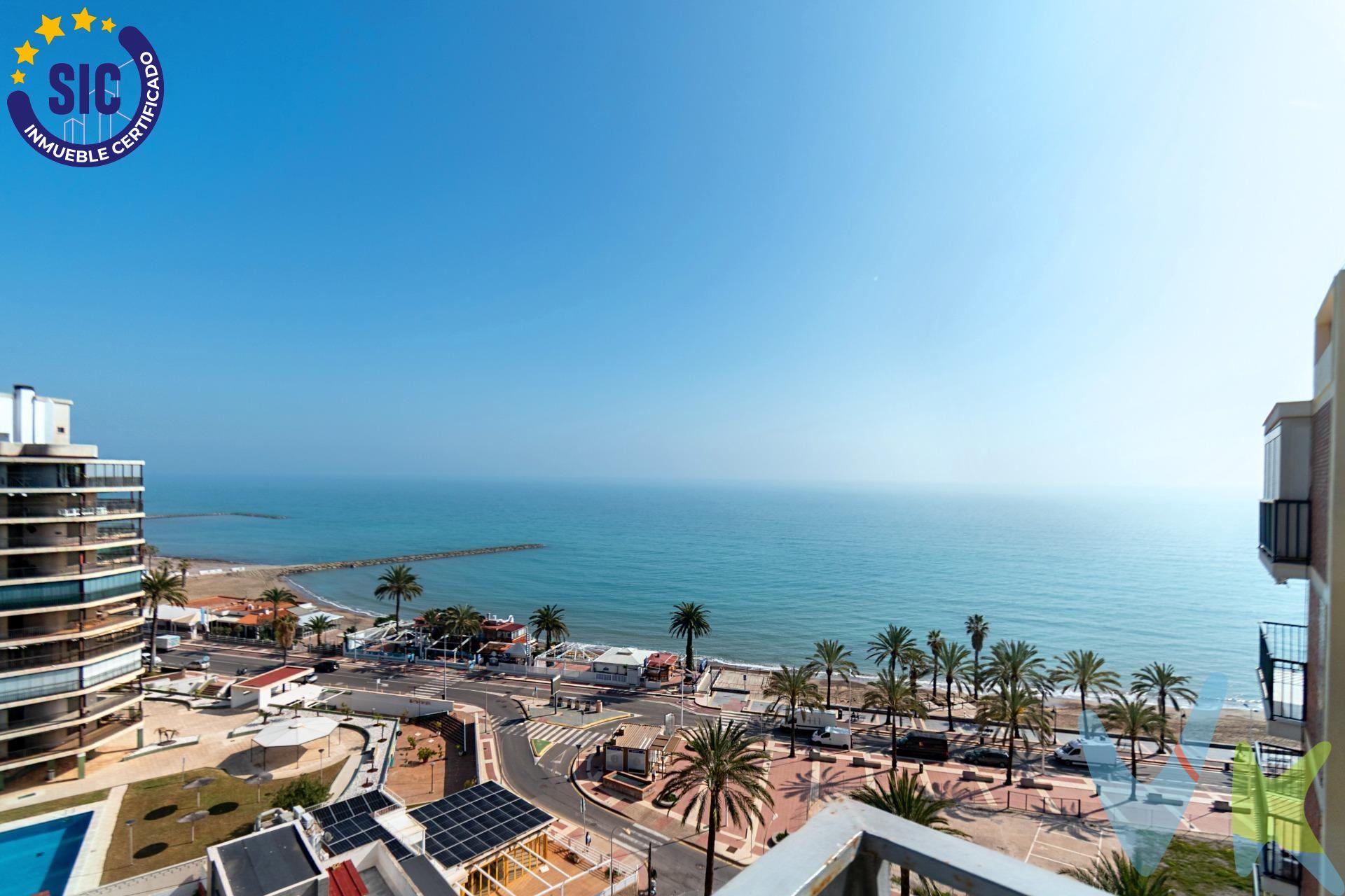 Tu nuevo hogar en Eurosol: Apartamento con vistas al mar. Descubre este encantador apartamento en la codiciada zona de Eurosol, Benicasim. . Listo para entrar a vivir, cuenta con tres habitaciones, dos baños y un acogedor salón que se conecta a una terraza orientada al norte, ideal para disfrutar del clima veraniego. Con tarima flotante en toda la casa y un portero presencial todo el año, tendrás confort y seguridad. La comunidad ofrece una piscina con columpios, perfecta para disfrutar con la familia. Además, incluye parking privado para mayor comodidad. Este apartamento es más que un hogar; es un estilo de vida junto al mar. ¡Contáctanos hoy mismo y empieza a vivir tus sueños en Benicasim!. 