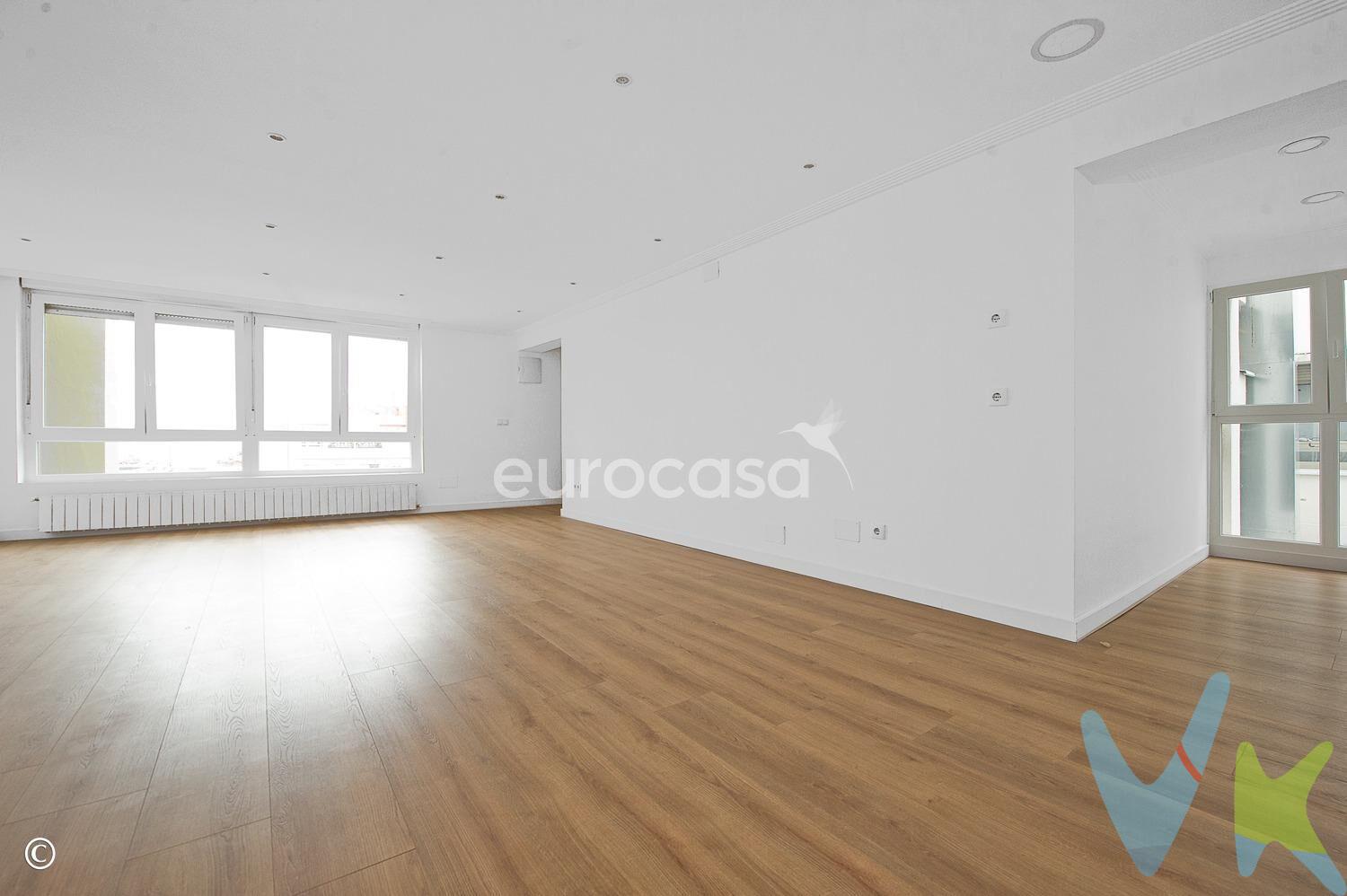 ESPACIO, DISEÑO Y UBICACIÓN INMEJORABLE. ¿Imaginas vivir en un piso amplio, luminoso y completamente reformado en una de las zonas más cómodas y bien comunicadas de Santander? Pues deja de imaginar, porque esta vivienda situada en plena calle San Fernando puede convertirse en tu nuevo hogar. Su ubicación destaca por ser una zona completamente llana, con todos los servicios a pie de calle, excelentes conexiones de transporte y justo enfrente de la Alameda. Un entorno ideal tanto si buscas tranquilidad como si valoras tener todo a mano: supermercados, comercios, centros médicos, colegios, zonas verdes y mucho más. La vivienda cuenta con una superficie de unos 115 m² que están distribuidos de manera inteligente, maximizando el espacio y la luz natural. Gracias a su fantástica orientación, la luz entra a raudales desde primera hora de la mañana, creando un ambiente cálido y acogedor durante todo el día. La vivienda ha sido recientemente reformada con un gusto exquisito, cuidando hasta el más mínimo detalle. Los materiales elegidos, los acabados de alta calidad y la distribución moderna hacen de este piso un lugar especial y con personalidad. Todo está pensado para ofrecerte confort, funcionalidad y estilo. La zona de descanso se compone de tres habitaciones muy espaciosas, perfectas para adaptarlas a tus necesidades. El dormitorio principal es un verdadero refugio, con un práctico vestidor y un elegante baño en suite que aporta un plus de privacidad. Además, la vivienda dispone de un segundo baño completo, igualmente moderno y funcional. El salón es, sin duda, uno de los espacios más destacados del piso. Muy amplio y luminoso, invita a la vida en común: una zona ideal para relajarte, compartir momentos en familia o con amigos, o simplemente disfrutar del confort de tu propio hogar. Sus grandes ventanales aportan una maravillosa luz natural, y cuenta con espacio más que suficiente para crear diferentes ambientes: zona de estar, comedor y un rincón acogedor donde puedes colocar una chimenea eléctrica o crear tu rincón de lectura. El espacio para la cocina, con una estética moderna y actual, está perfectamente integrado en el conjunto, estando diseñado para sacarle el máximo partido. Si te gusta cocinar, aquí encontrarás el lugar perfecto para hacerlo con comodidad y estilo. ¿Necesitas espacio extra? No te preocupes. El precio incluye un trastero, perfecto para guardar todo aquello que no quieres tener a la vista, pero que necesitas tener a mano. Además, el edificio tiene la fachada recientemente reformada y dispone de ascensor, portero físico y calefacción central con contador individual, todo pensado para que vivas con total comodidad, sin preocupaciones añadidas. En resumen, esta propiedad lo tiene todo: ubicación privilegiada, amplitud, diseño actual y calidades de primera. Una vivienda que no solo cumple con lo que buscas, sino que va más allá, ofreciéndote un lugar donde vivir a gusto desde el primer día. No dejes pasar la oportunidad de conocerla. ¡Ven a visitarla y enamórate!. 