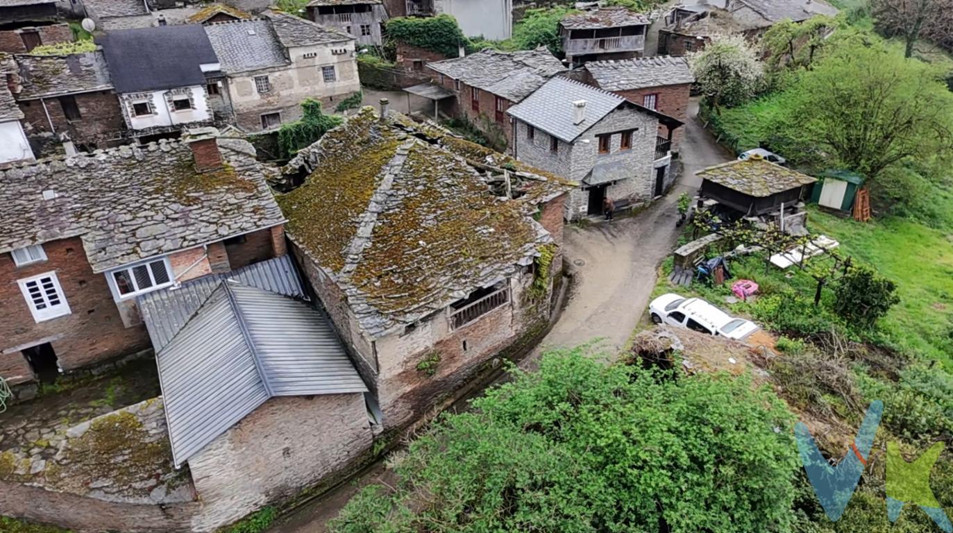 A 11 km de Grandas de Salime,en el pueblo de Pesoz ponemos a la venta esta Casa para rehabilitar completamenteEsta casa es una verdadera joya histórica edificada en 1890, ofreciendo no solo espacio sino también un toque de encanto y solidez que solo las construcciones de esa época pueden brindar.Con 250 metros cuadrados de área útil y un total de 327 metros construidos, esta propiedad proporcionara un espacio generoso que es ideal para familias que buscan crear un hogar a su gustoEl entorno en Pesoz es insuperable ,la tranquilidad del paisaje circundante proporciona el equilibrio perfecto para disfrutar de la naturaleza al máximo, convirtiendo cada día en una oportunidad para relajarse y disfrutar del aire libre. Su ubicación es ideal para aquellos que desean escaparse del bullicio sin comprometer el acceso a servicios esenciales.Destaca por su rica historia y belleza natural. Este rincón de España ofrece un viaje a través de paisajes impresionantes y una cultura vibrante, donde cada sendero y rincón cuenta una historia, ideal para los amantes de la naturaleza y los paisajes espectaculares. La parcela de 272 metros se encuentra completamente cerrada de muro para disfrutar de una completa intimidadNo solamente es un lugar para vivir, sino también un espacio donde crear una historia propia, adaptando cada rincón a las necesidades y sueños personales.Visitar esta residencia es el primer paso para enamorarse de un hogar único y lleno de potencial. Descubra la casa de sus sueños en Pesoz, donde el pasado se encuentra con el presente en un espacio que invita a ser vivido y disfrutado plenamente. Contacte para concertar una visita y deje que el encanto de esta propiedad le envuelva.No dejes pasar esta oportunidad!!El precio no incluye el Impuesto de Transmisiones Patrimoniales ni los gastos de Notaría y Registro.  