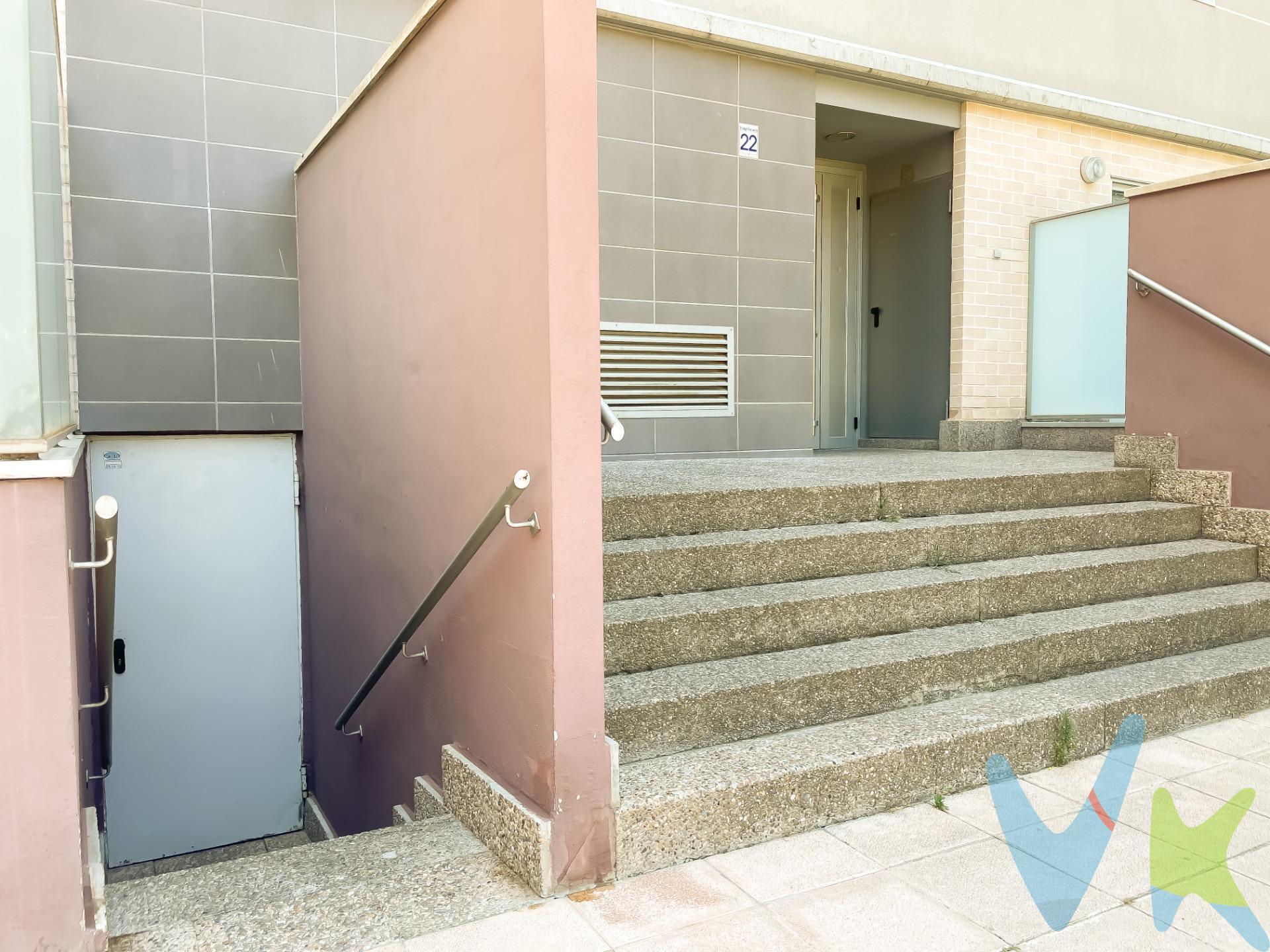 🏠✨ ¡Oportunidad Exclusiva en Valdespartera! Trastero en Venta ✨🏠. ¿Necesitas más espacio para tus pertenencias? ¡Tenemos la solución perfecta para ti!. 🌟 Características Destacadas:. Ubicación Premium: Situado en la calle Séptimo Sello, en el corazón de Valdespartera. Fácil acceso y en una zona tranquila. Amplia Superficie: 8 metros cuadrados de espacio útil, ideal para almacenar lo que necesites: bicicletas, cajas, herramientas, y más. Seguridad y Comodidad: Acceso seguro para que tus pertenencias estén siempre protegidas. Olvídate del desorden en casa y disfruta de más espacio para ti. Versatilidad: Perfecto tanto para particulares como para pequeños negocios que necesiten un lugar extra de almacenamiento. 🚪 Detalles del Trastero:. Superficie Útil: 8 metros cuadrados. Entrada: Calle Séptimo Sello, Valdespartera. Estado: En excelentes condiciones, listo para su uso inmediato. . ¡No pierdas esta oportunidad única de ganar espacio extra en tu vida! Los trasteros en esta ubicación son muy demandados, así que no esperes más.