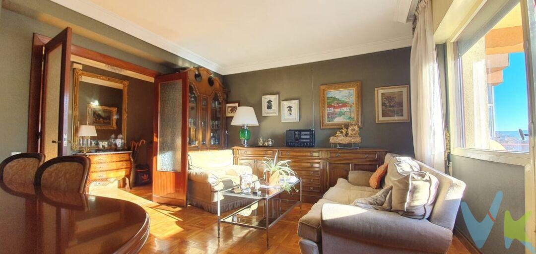 Un piso con altura, orientación doble orientación norte-sur y vistas despejadas en Iturrama, con una  buena  distribución, 4 dormitorios, baño, aseo, ambos ventilados, salón-comedor con una estupenda terraza sur  y amplia cocina con tendedero. Está  ¿Qué más puedes pedir?
 
 
 
 